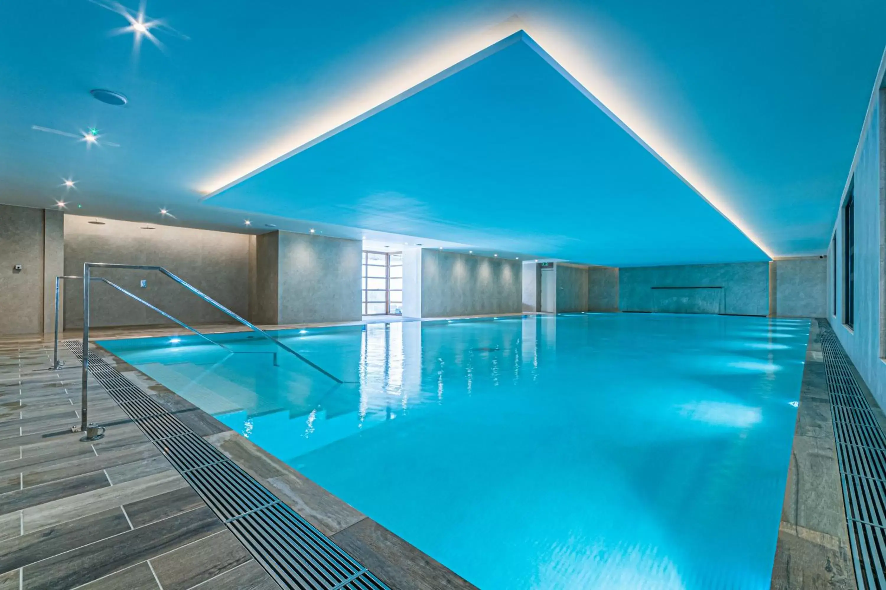 Spa and wellness centre/facilities, Swimming Pool in Harbour Hotel Richmond