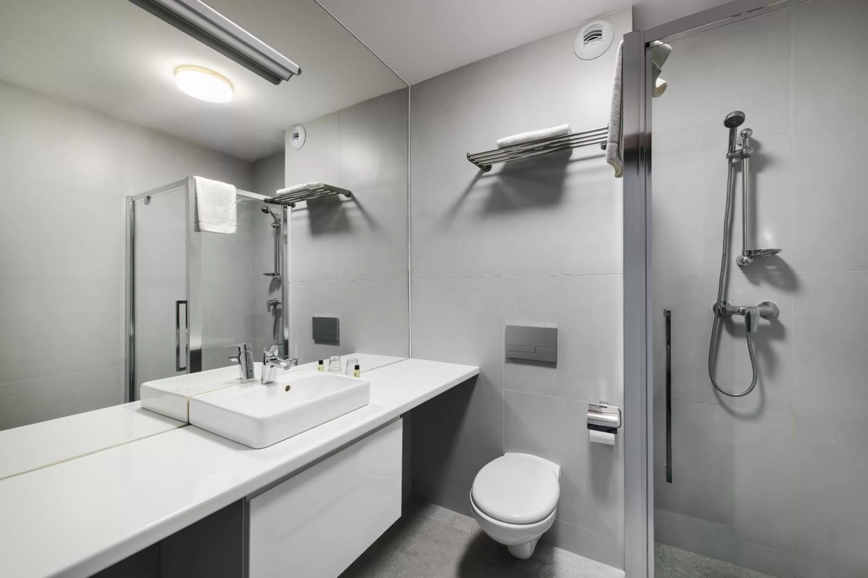 Shower in Best Western Plus Hotel Olsztyn Old Town
