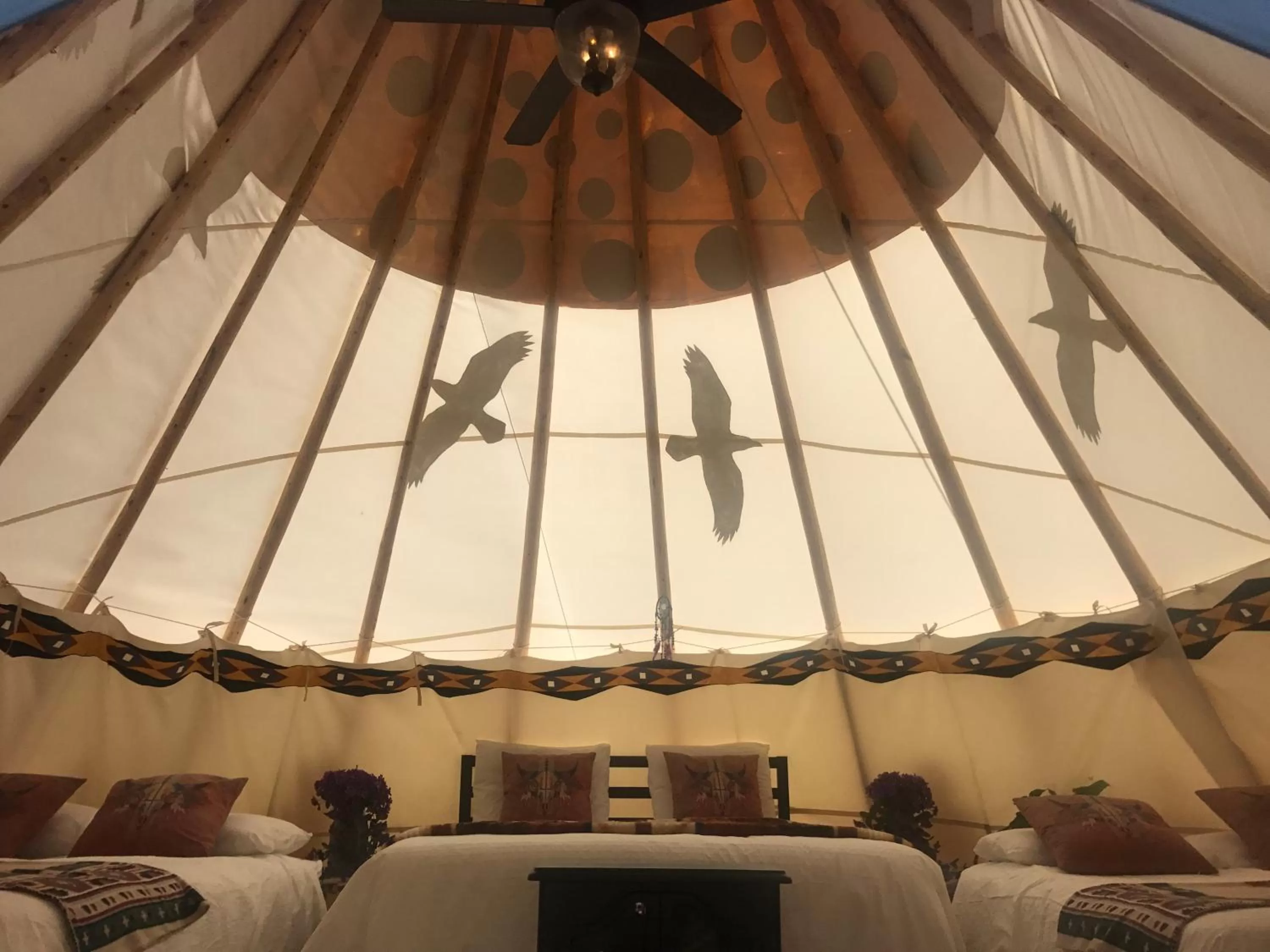 Bed in Olancha RV Park and Motel