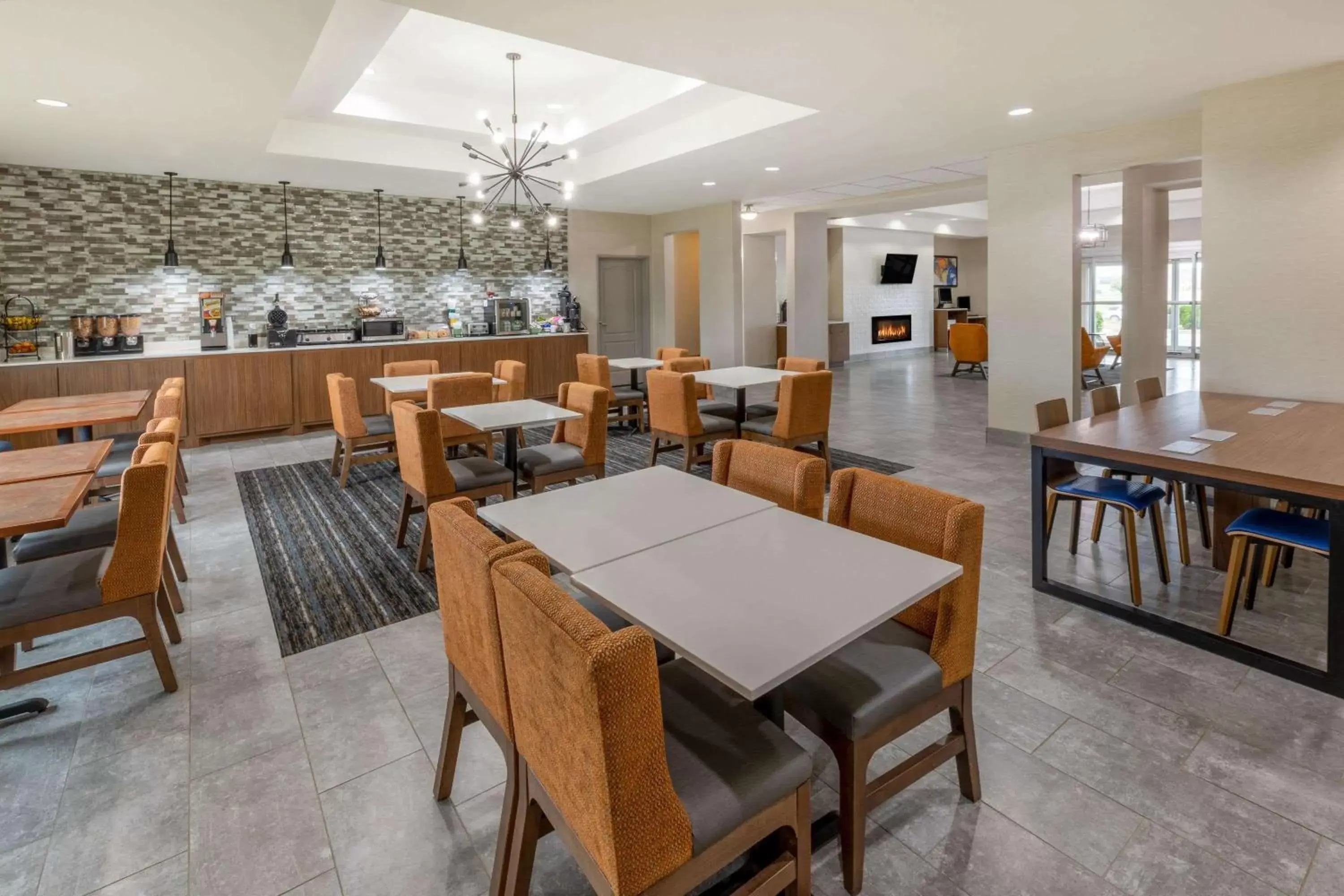 Breakfast, Restaurant/Places to Eat in La Quinta by Wyndham Bridgeport