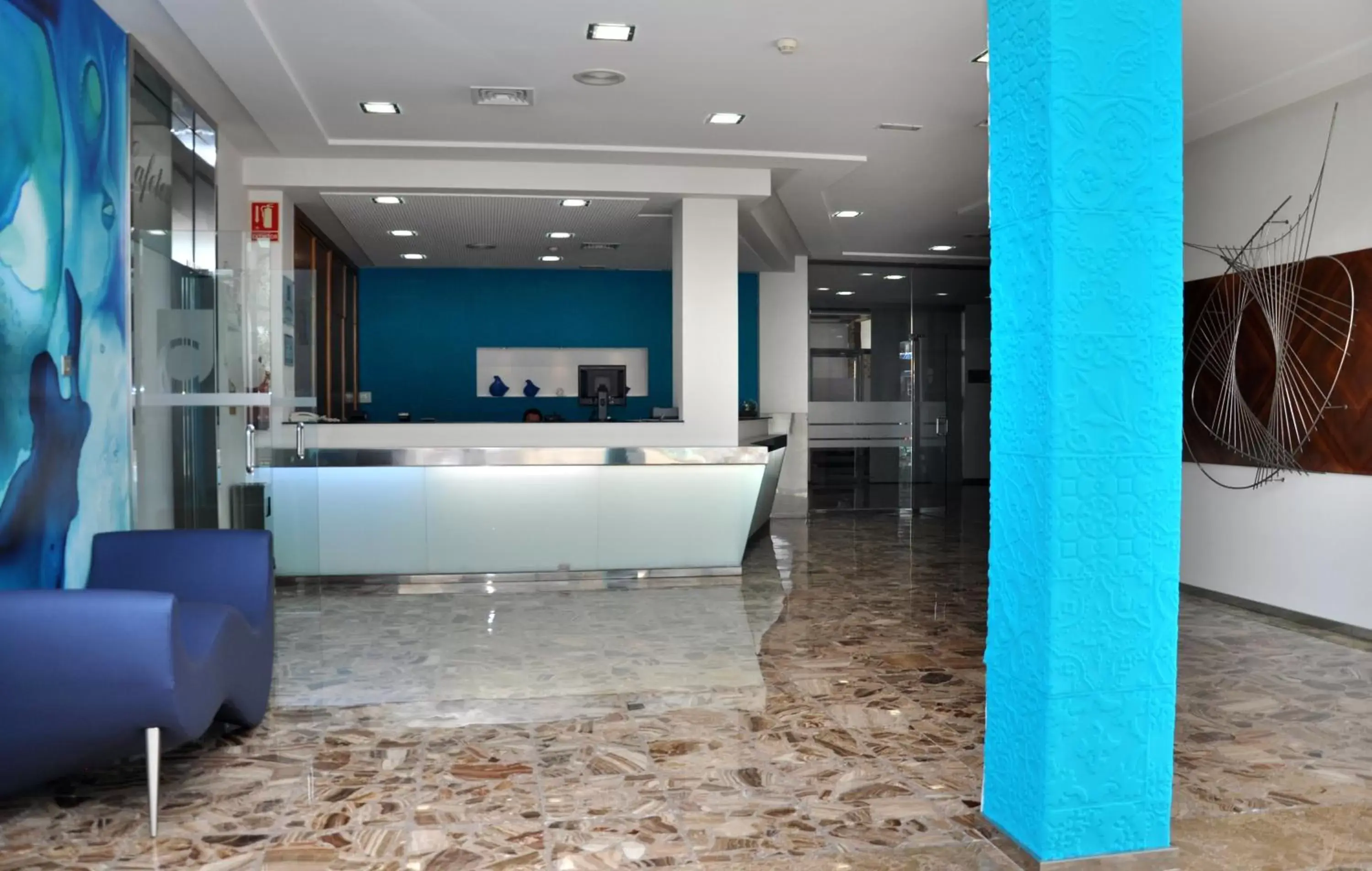 Area and facilities, Lobby/Reception in Hotel Castilla Alicante