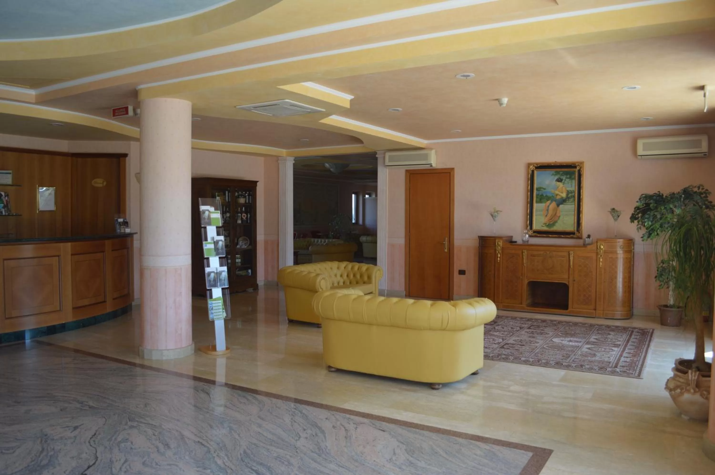 Lobby or reception in Hotel Parco Serrone