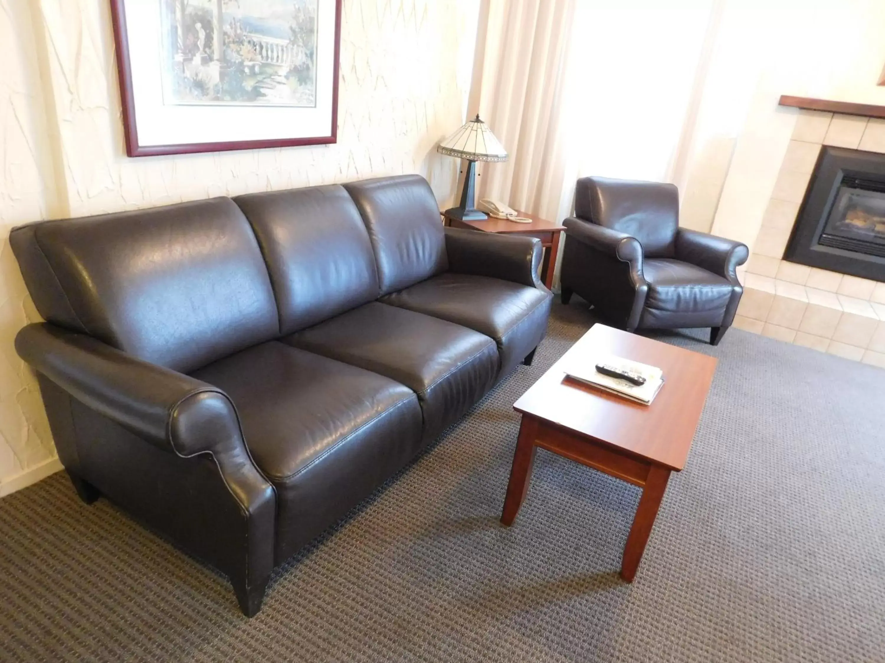 Living room, Seating Area in Capitola Venetian Hotel