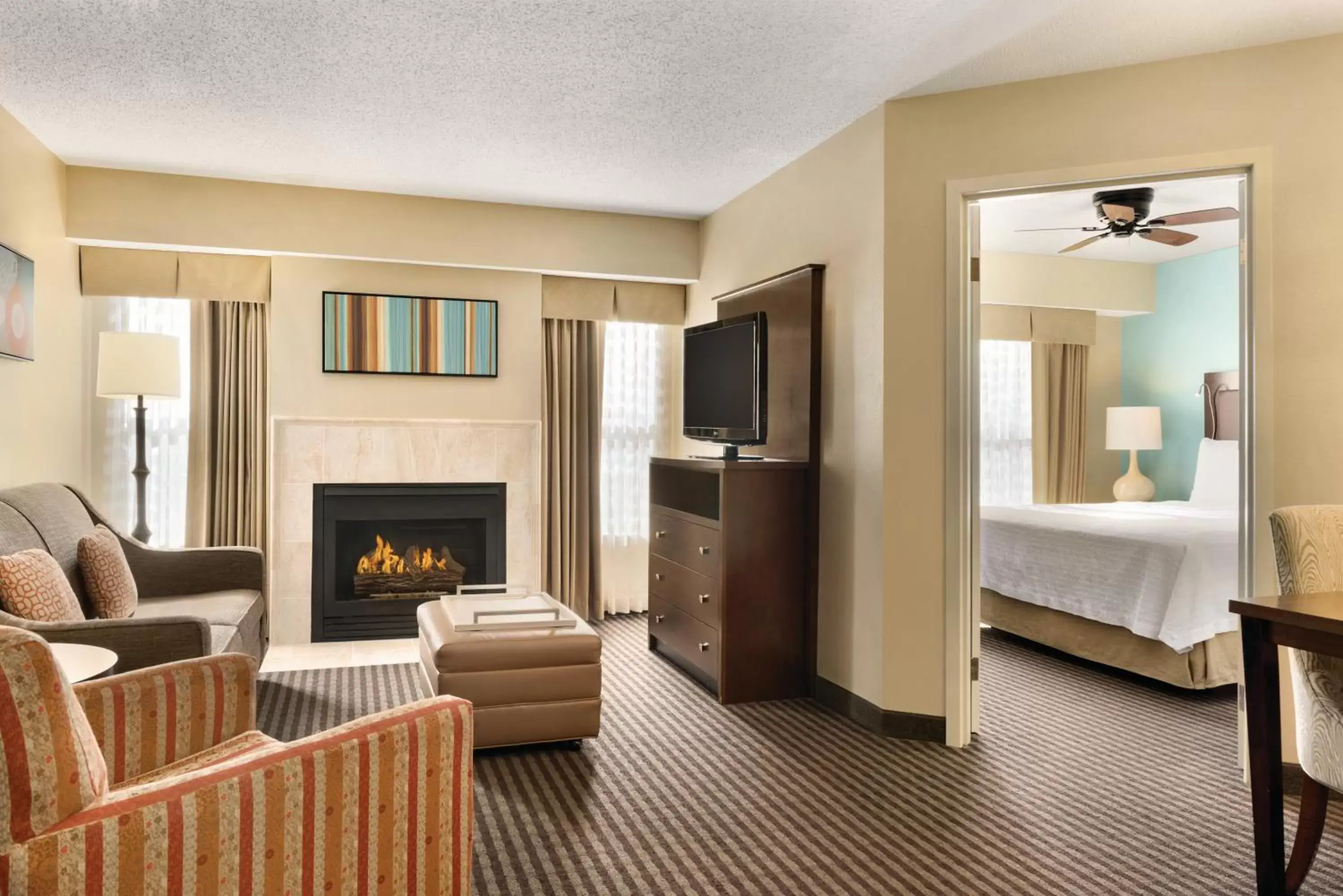 Living room, Seating Area in Homewood Suites Grand Rapids