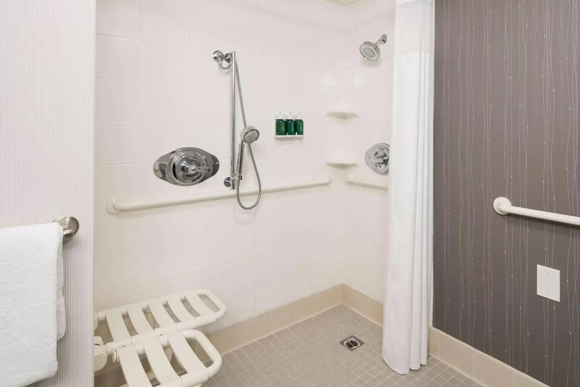 Shower, Bathroom in Sonesta Select Atlanta Norcross I 85