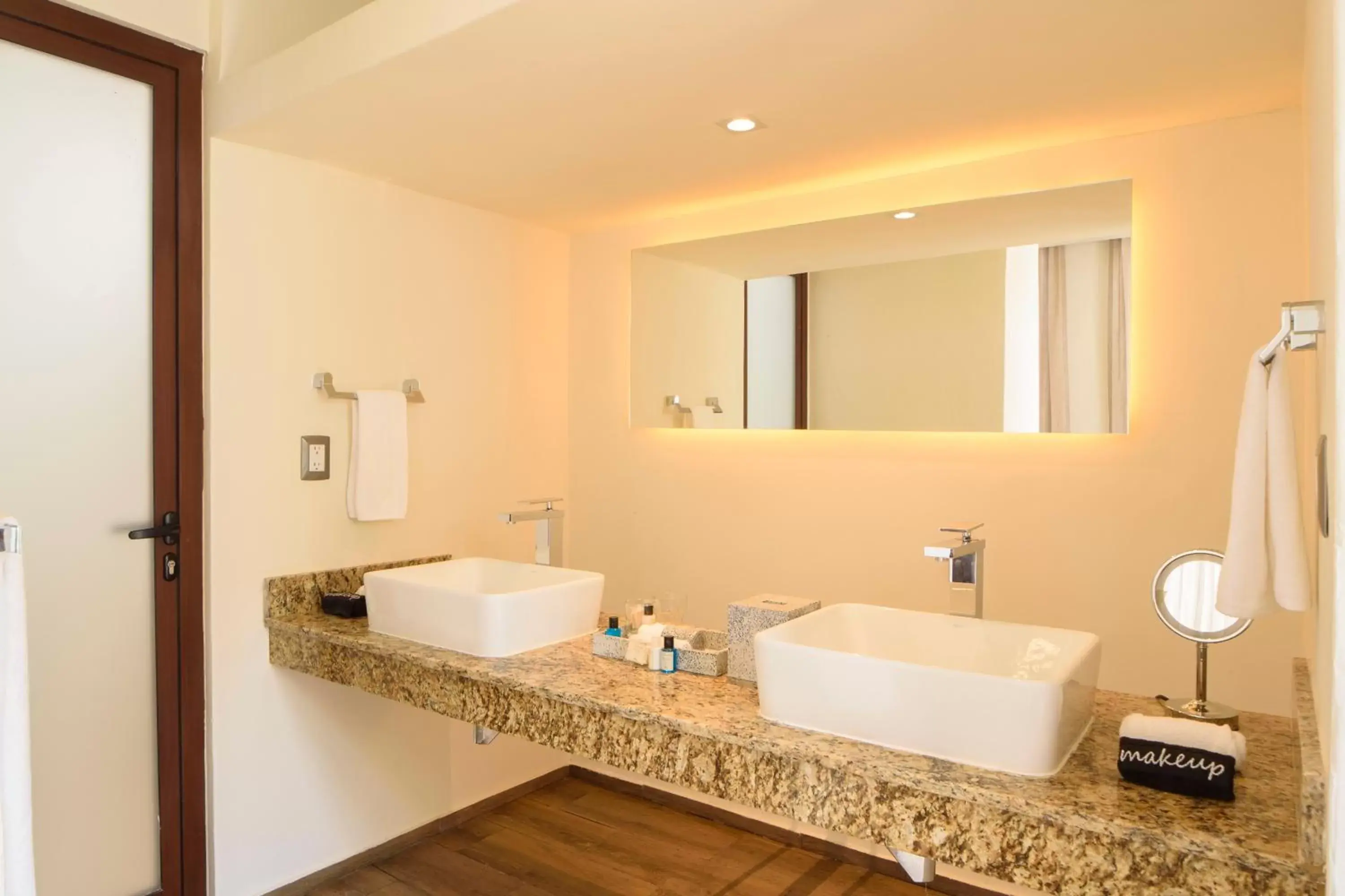 Bathroom in KASA Hotel Kuyen - Adults Only