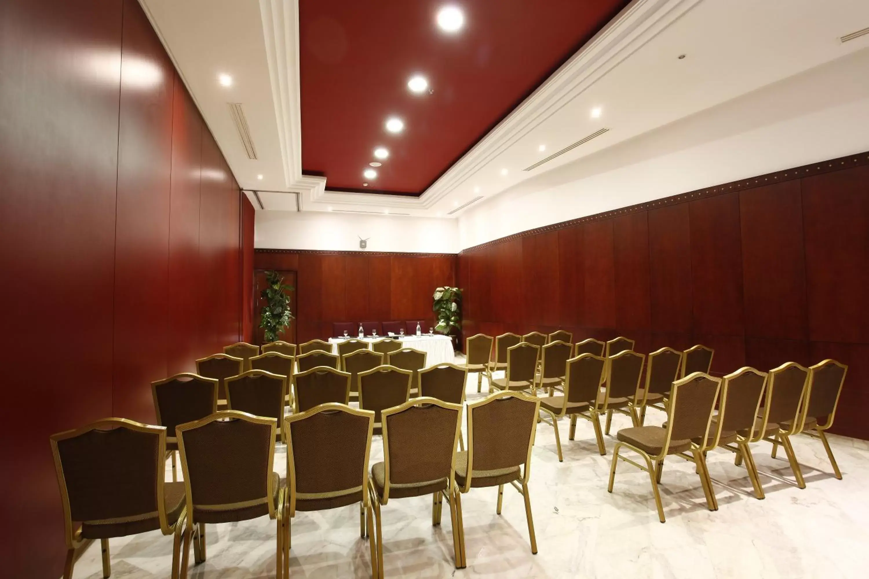 Business facilities in Tunis Grand Hotel