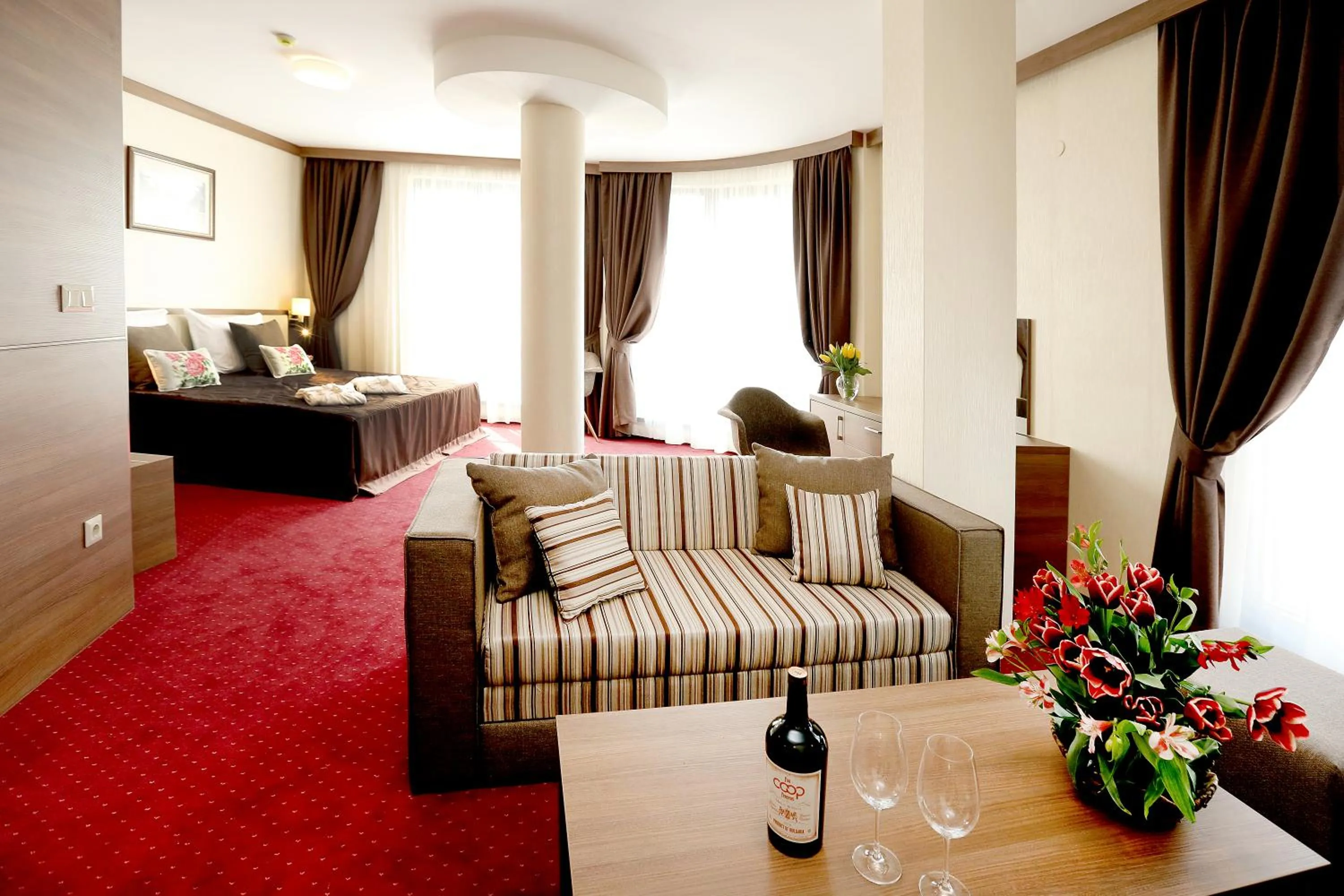 Seating area, Bed in Hotel COOP, Sofia