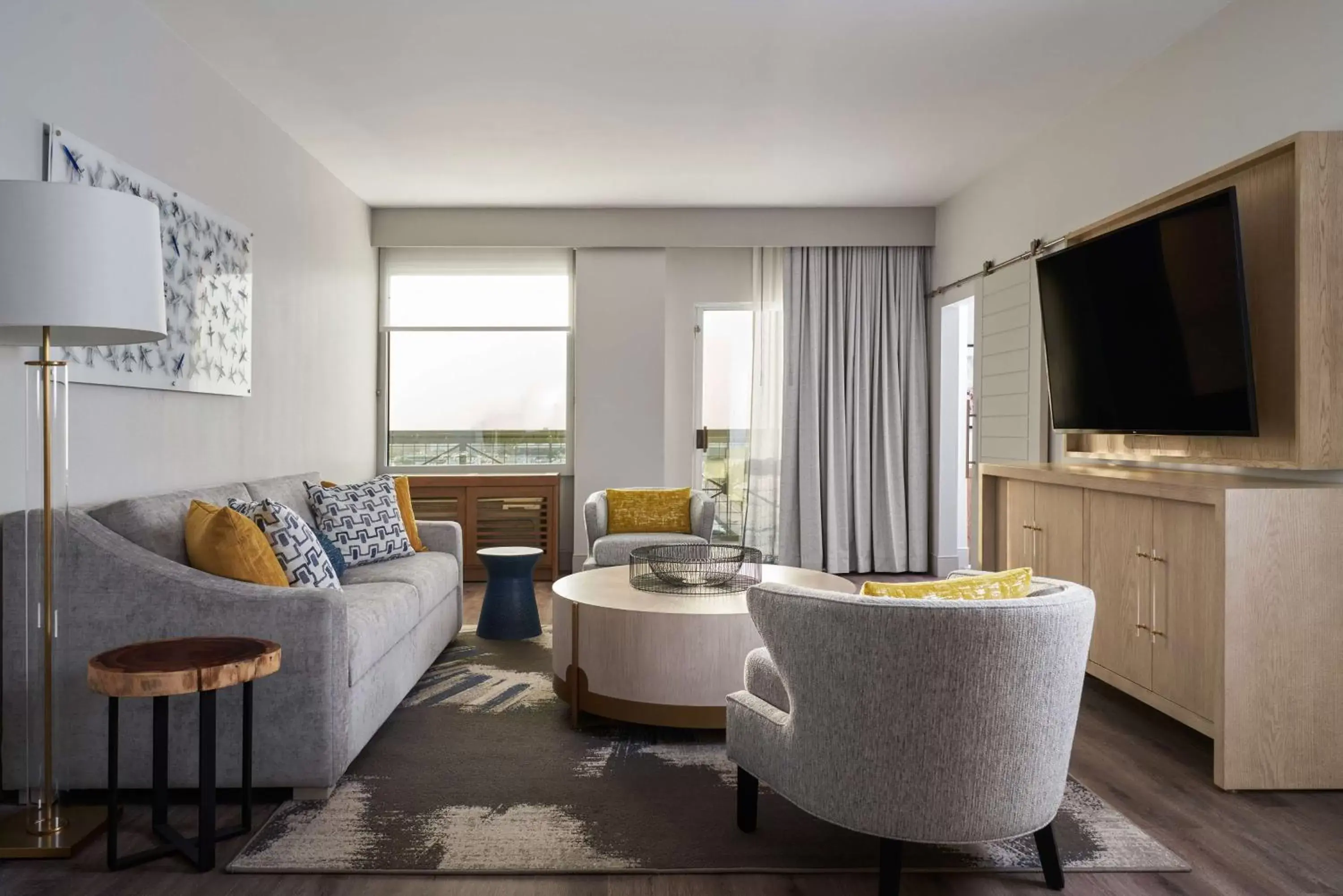 Living room, Seating Area in DoubleTree by Hilton Hotel Dallas - Love Field