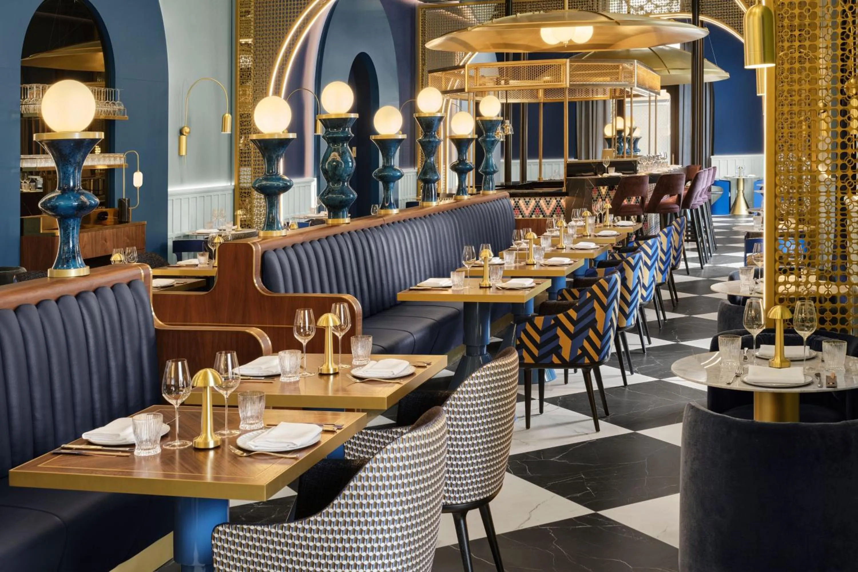 Restaurant/places to eat in W Budapest