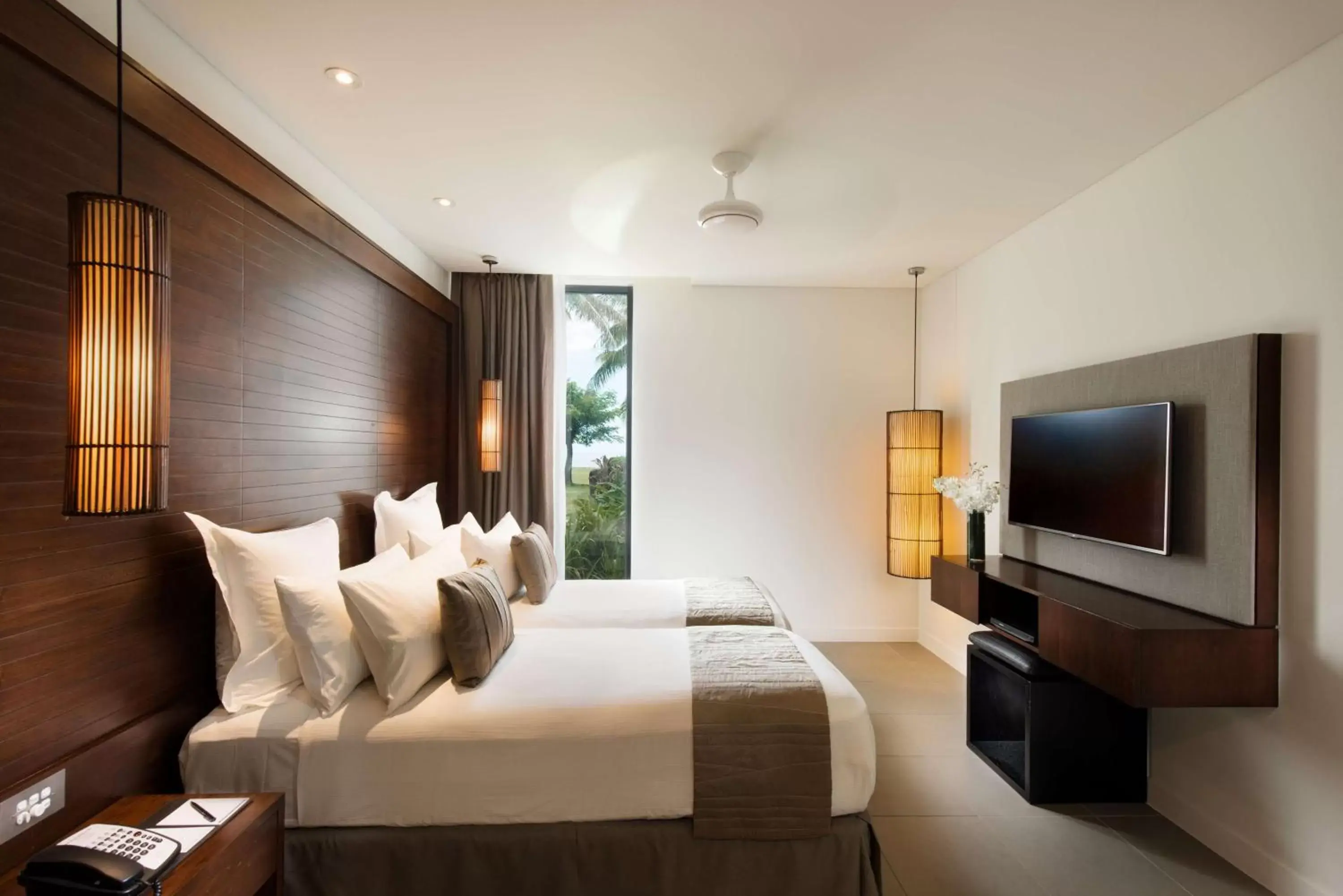 Bed in Hilton Fiji Beach Resort and Spa
