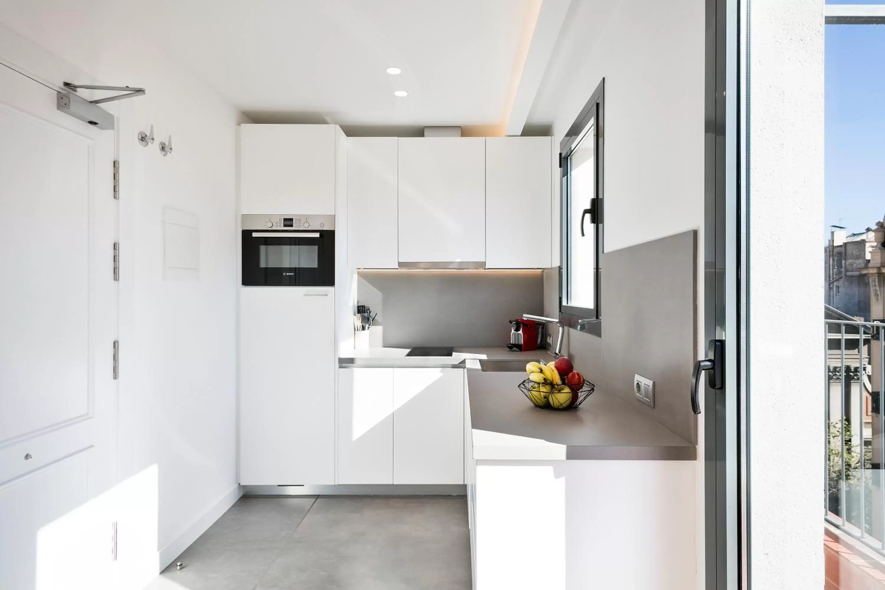 Balcony/Terrace, Kitchen/Kitchenette in Murmuri Residence Mercader