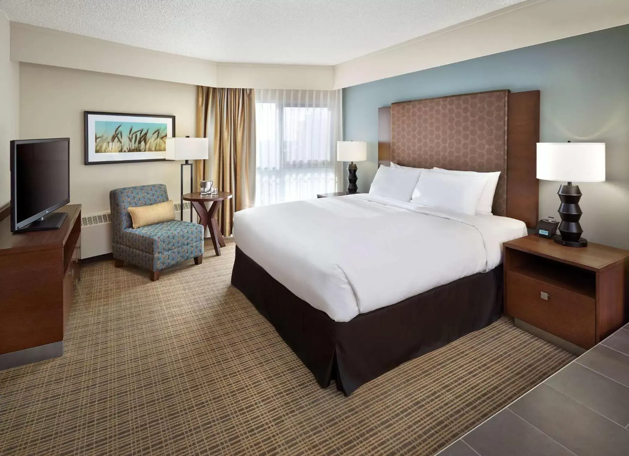 Bed in DoubleTree by Hilton Hotel & Conference Centre Regina