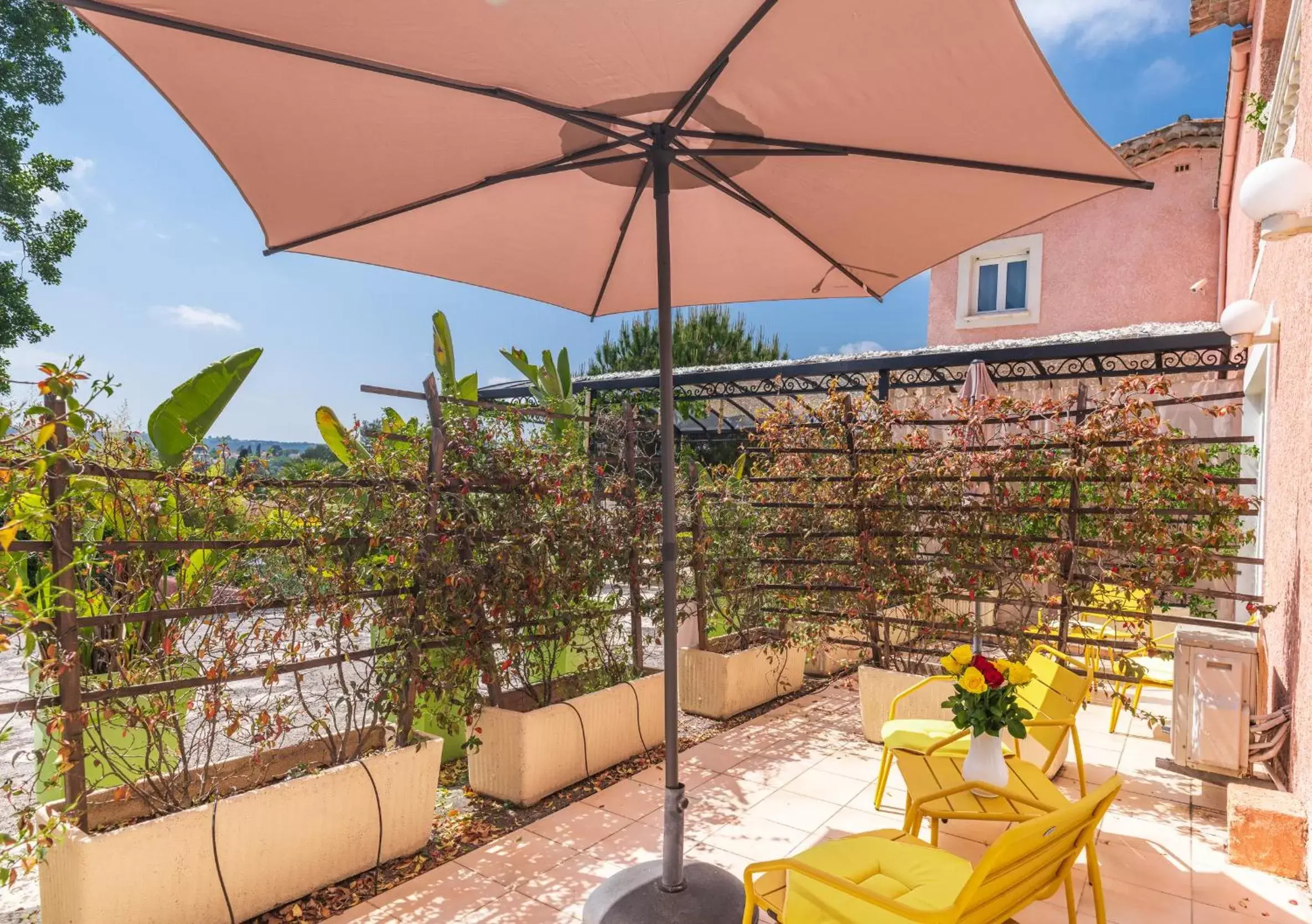 Balcony/Terrace in Les Bastides Saint Paul