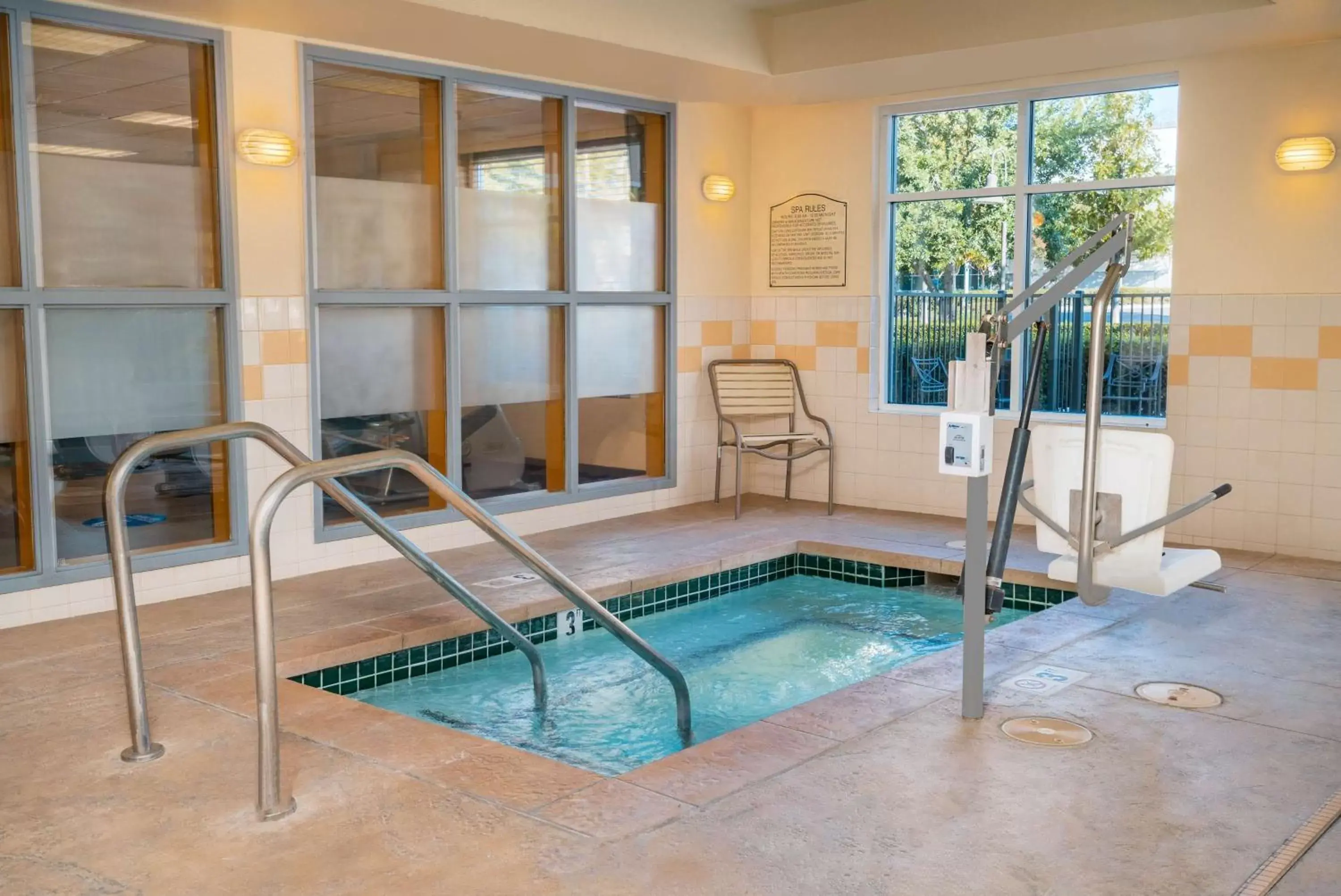 Swimming Pool in Hilton Garden Inn Ontario Rancho Cucamonga