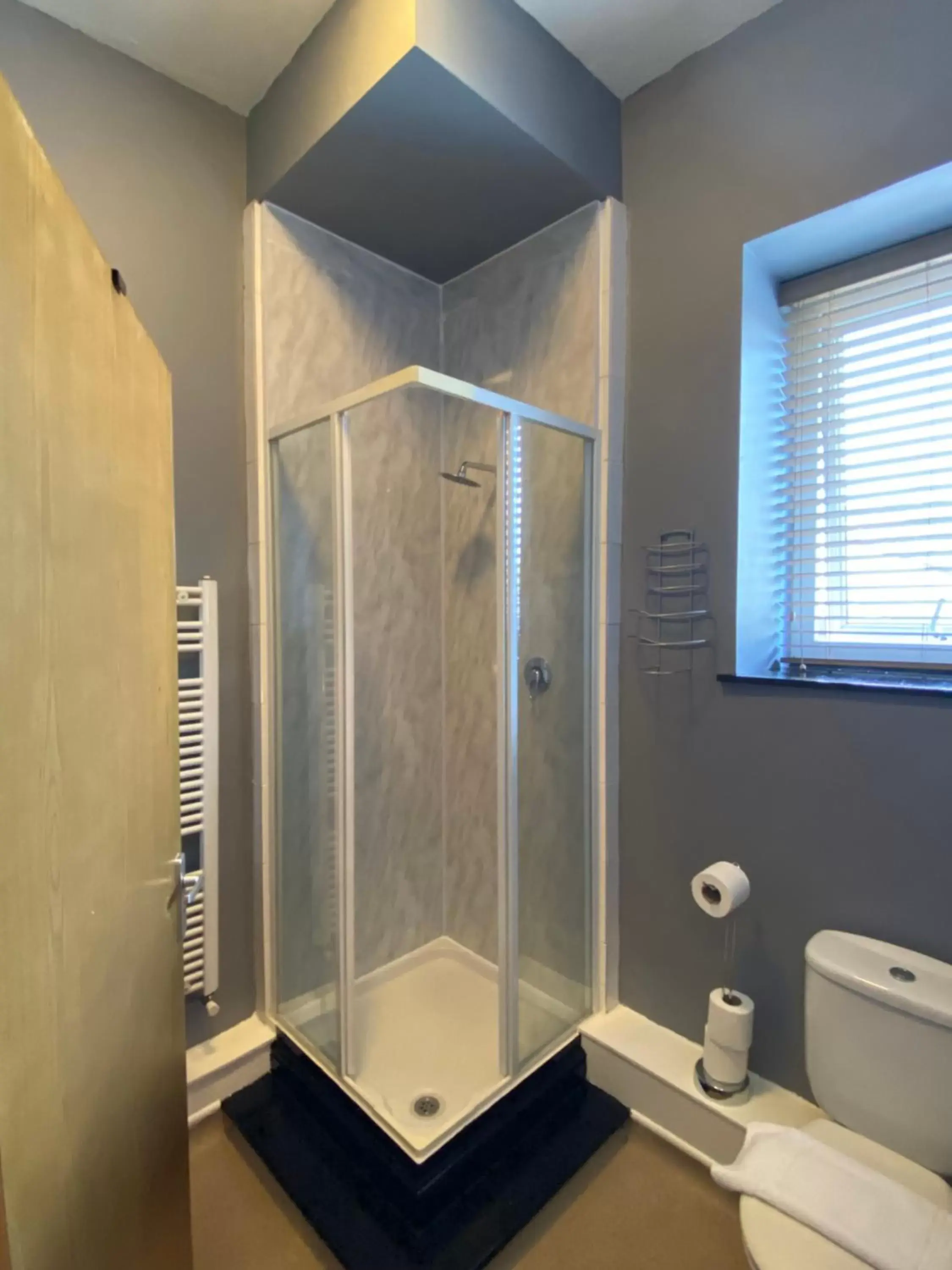 Shower, Bathroom in Bay view rooms at Mentone Hotel