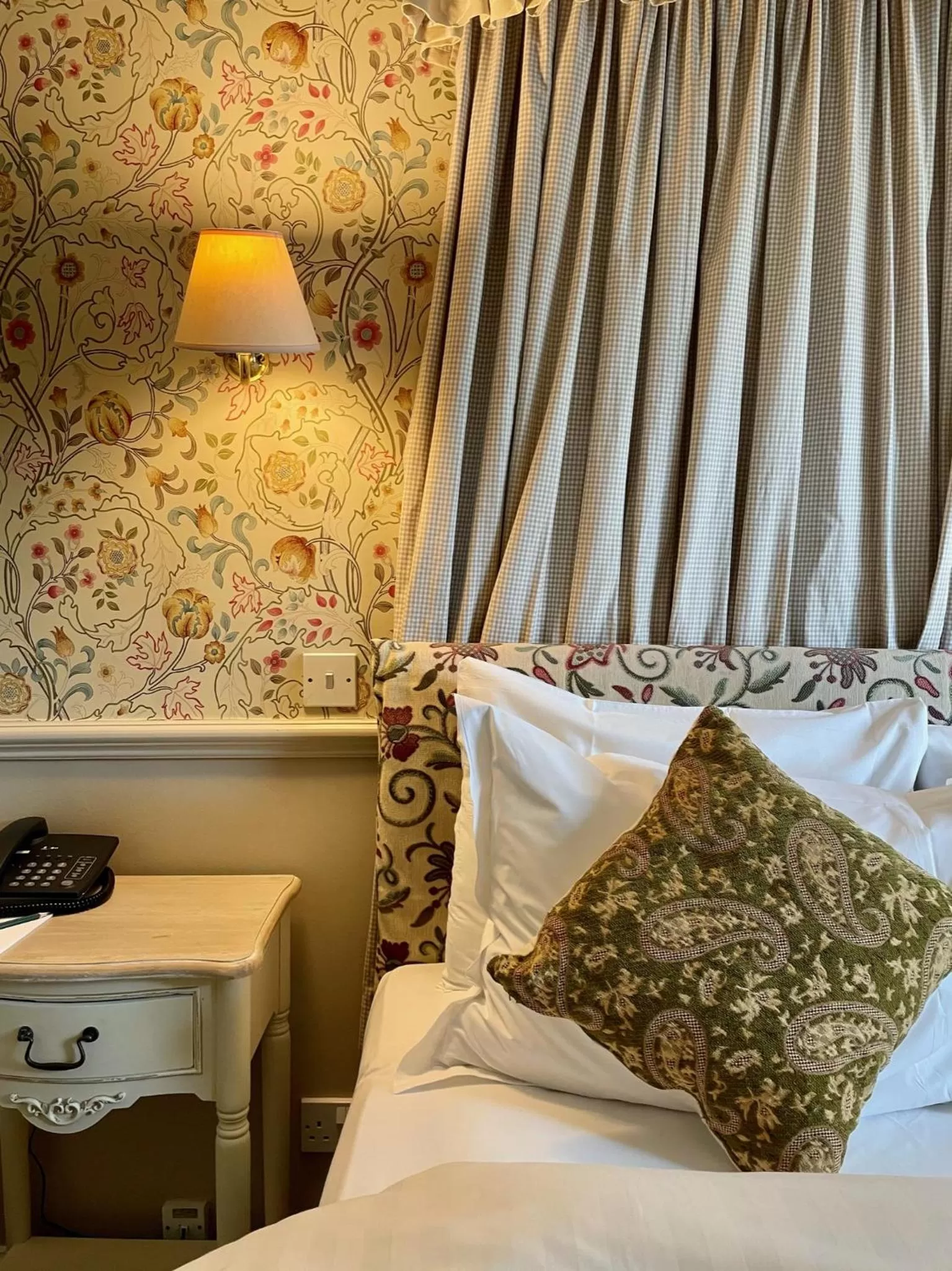 Bed in Holdsworth House Hotel