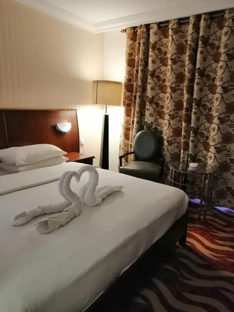 Bed in Le Vendome Hotel