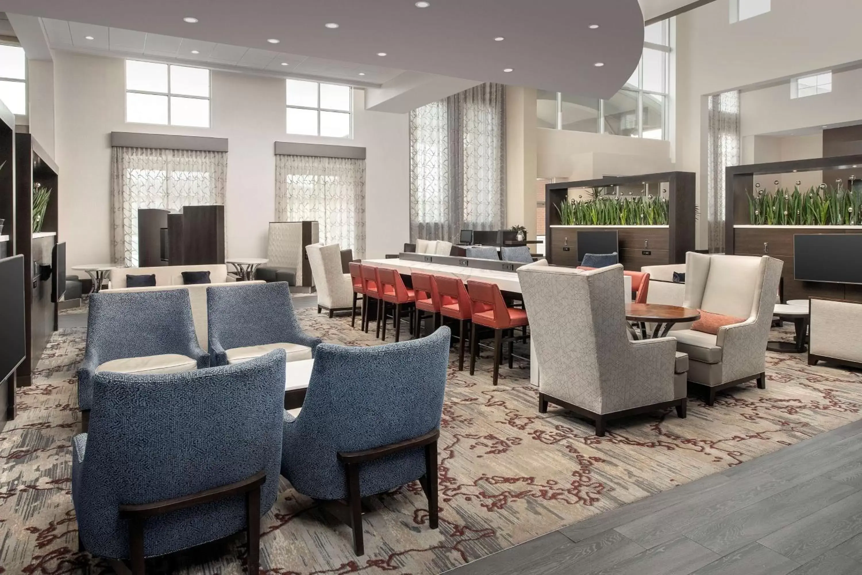 Lobby or reception in Embassy Suites by Hilton Birmingham Hoover