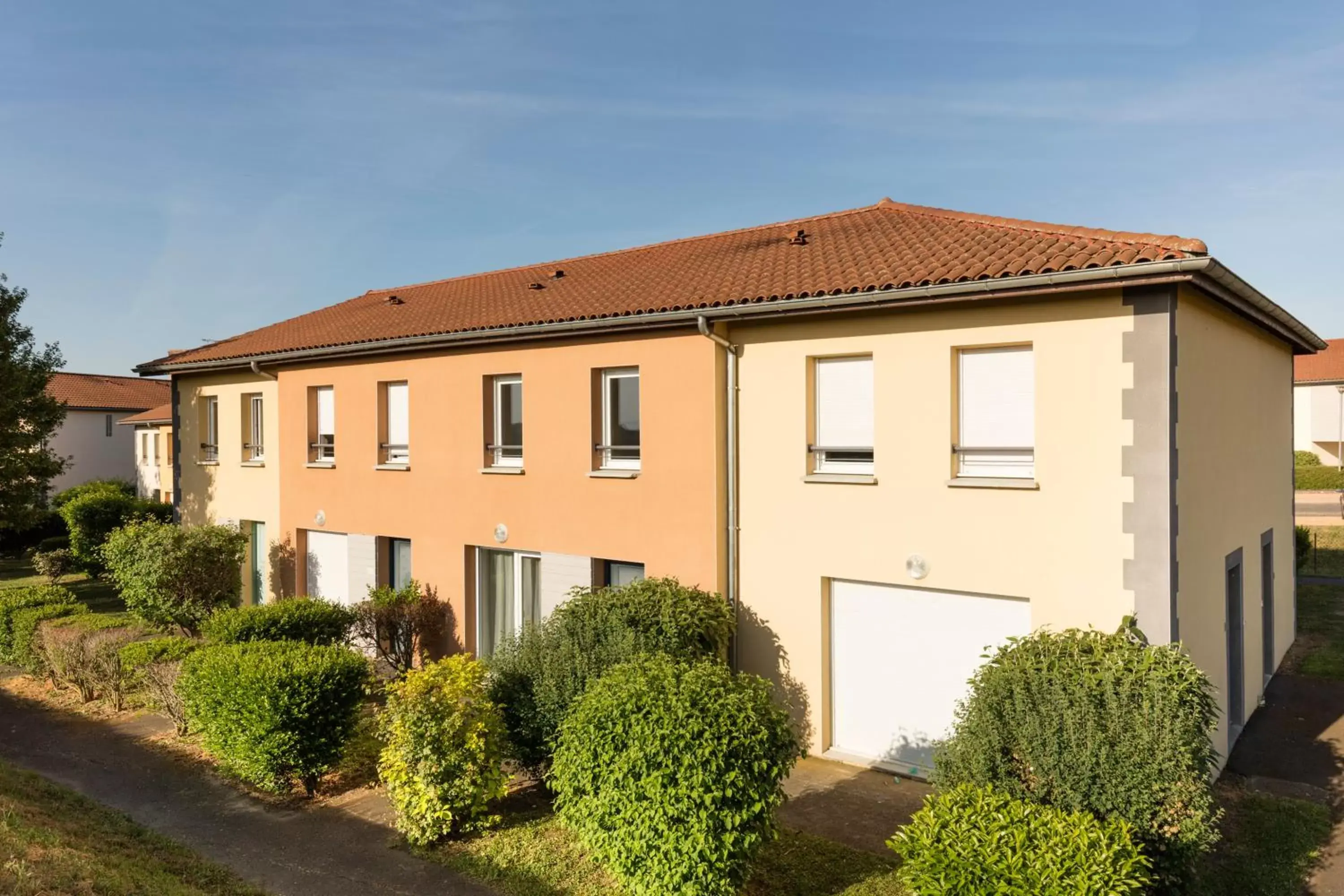 Property Building in Garden & City Clermont-Ferrand - Gerzat