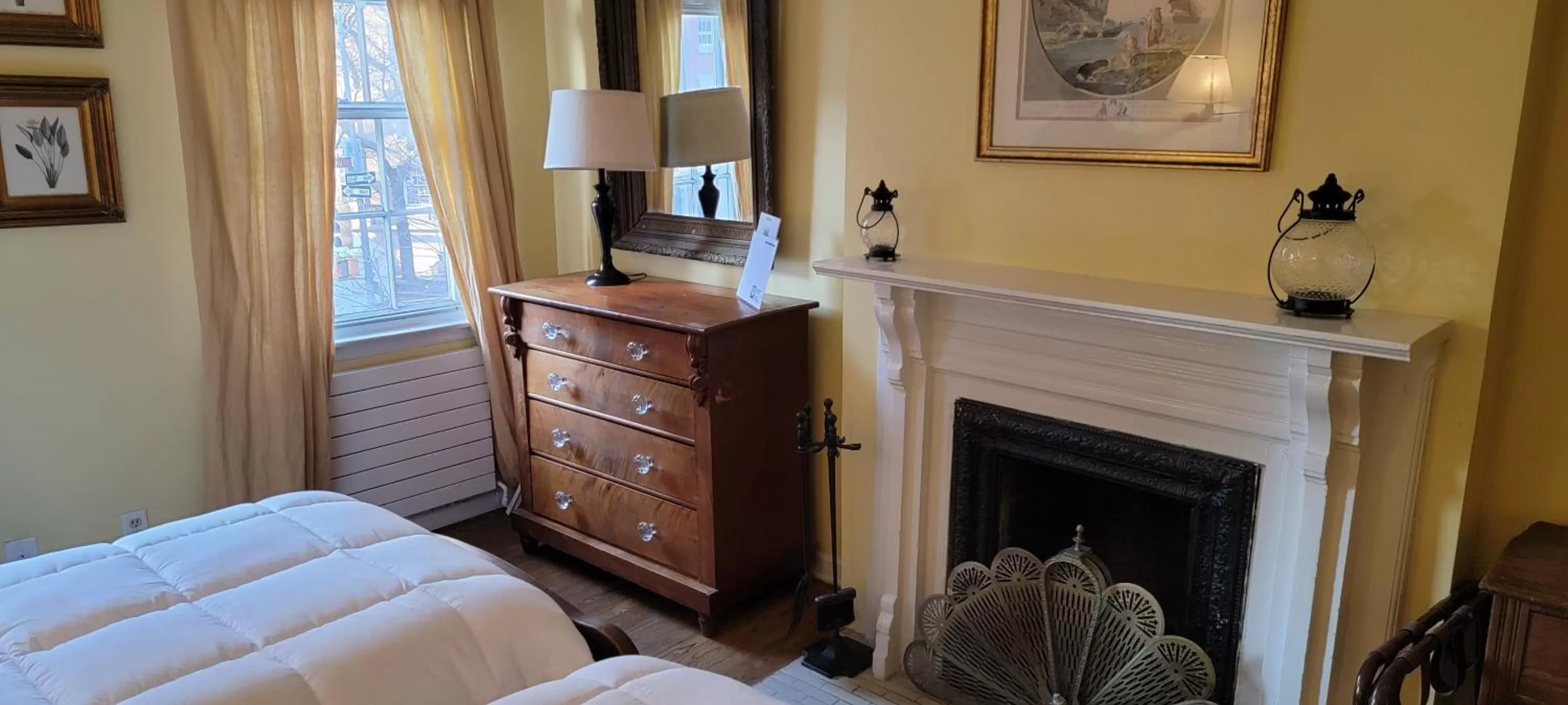 Living room, Bed in Incentra Village Hotel