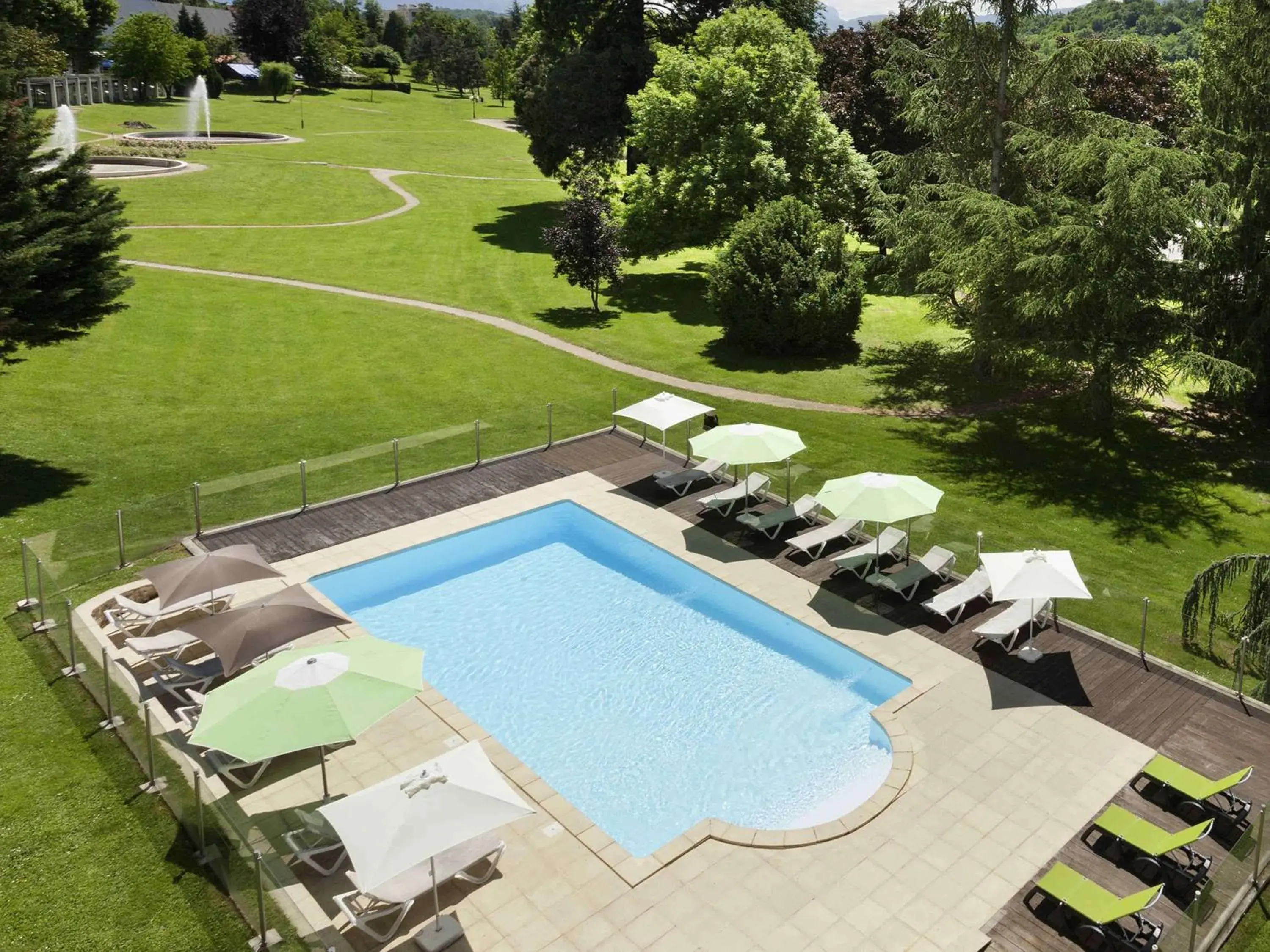 Property building, Pool View in ibis Styles Aix les Bains