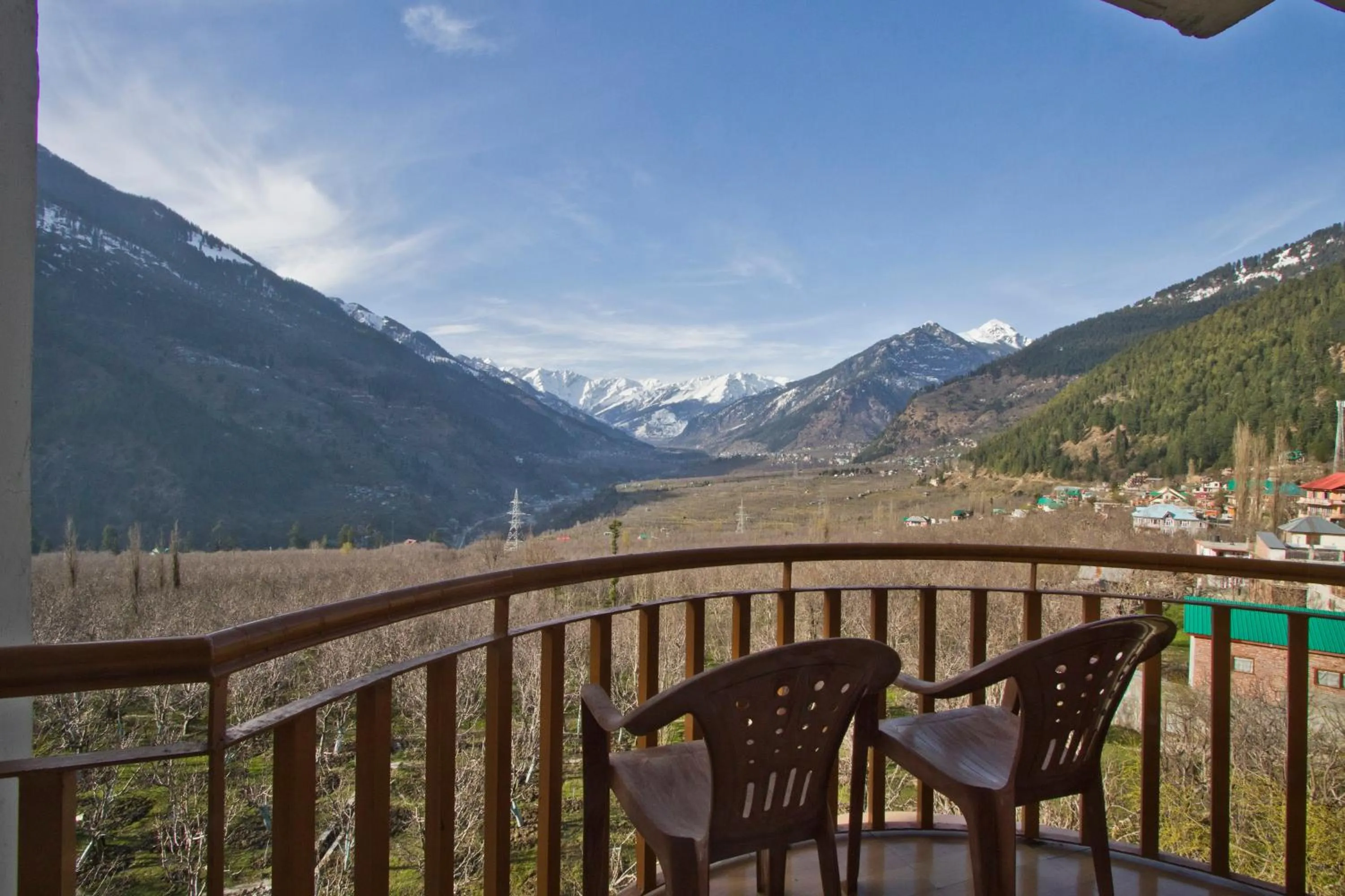Balcony/Terrace, Mountain View in Sarthak Resorts-Reside in Nature with Best View, 9 kms from Mall Road Manali