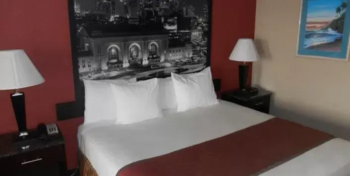 Bed in GuestHouse Inn St. Joseph