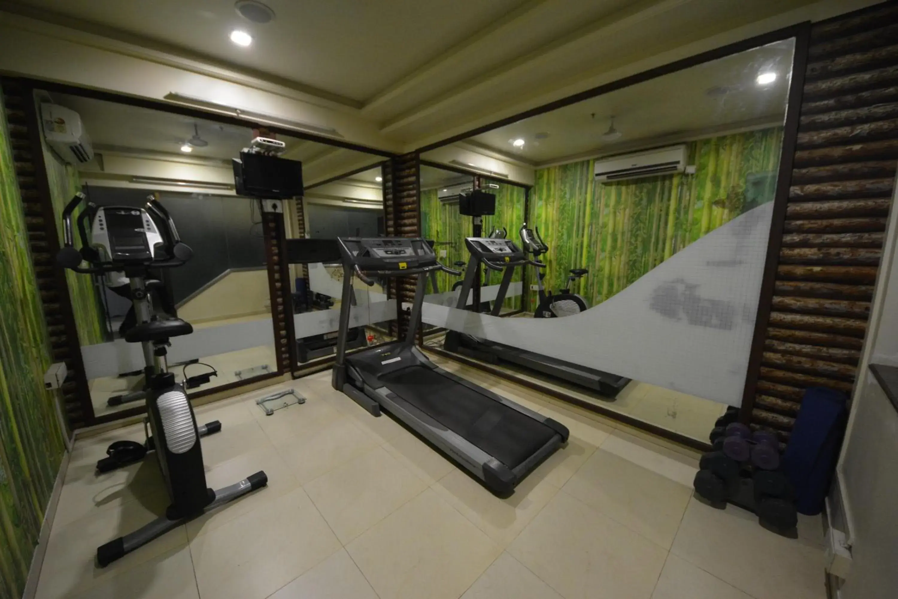 Fitness centre/facilities, Fitness Center/Facilities in Hotel Legend Inn @ Nagpur