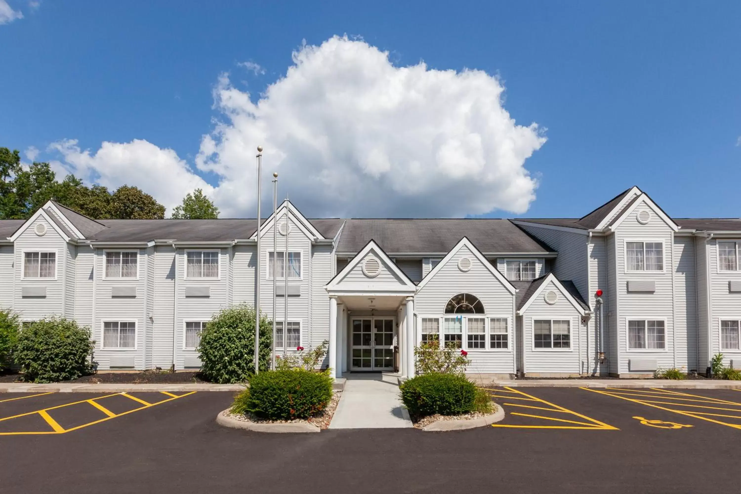 Facade/entrance, Property Building in Microtel Inn & Suites by Wyndham Sunbury - Columbus North