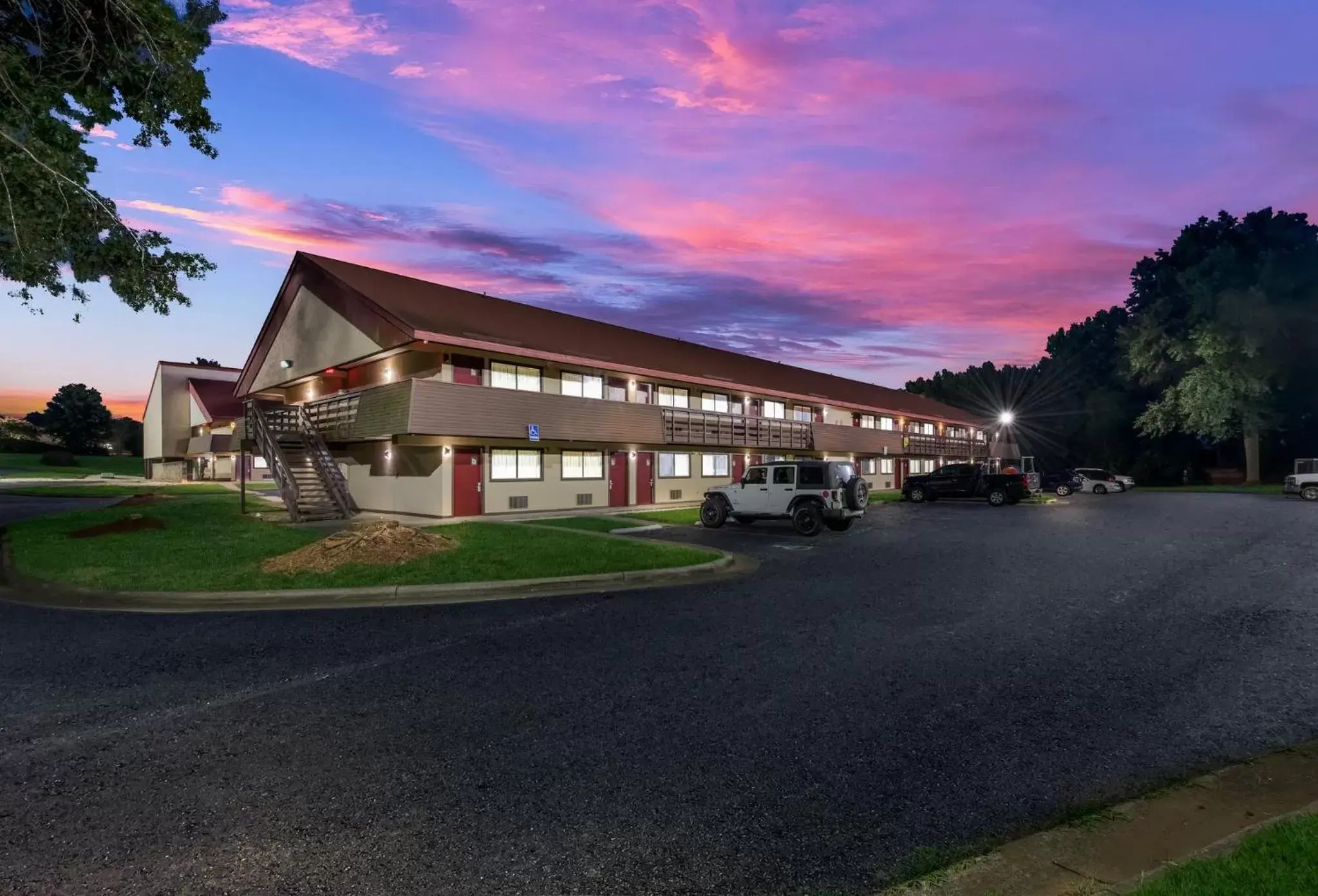 Property Building in Red Roof Inn Hickory