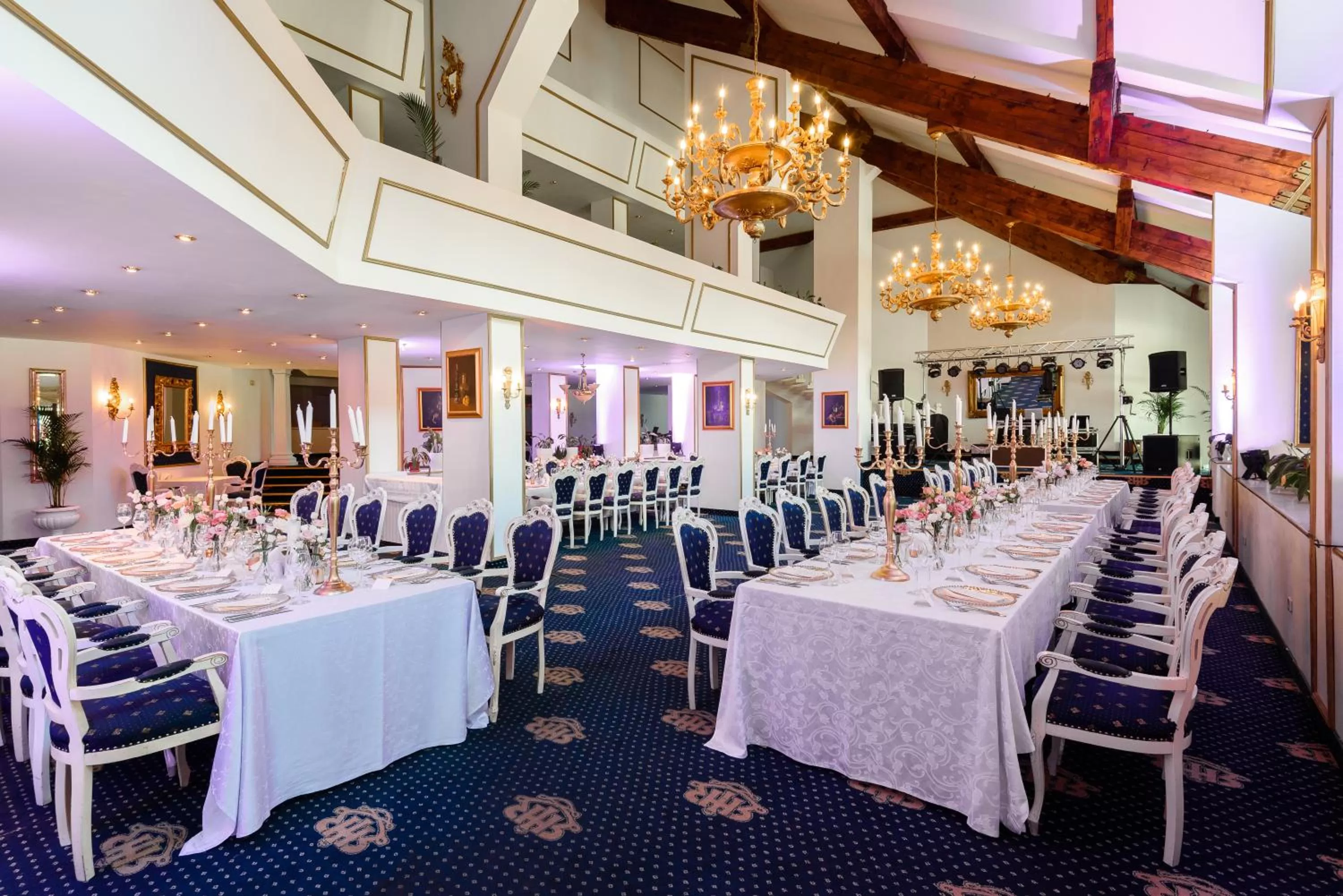 Breakfast in Aurelius Imparatul Romanilor Hotel & SPA