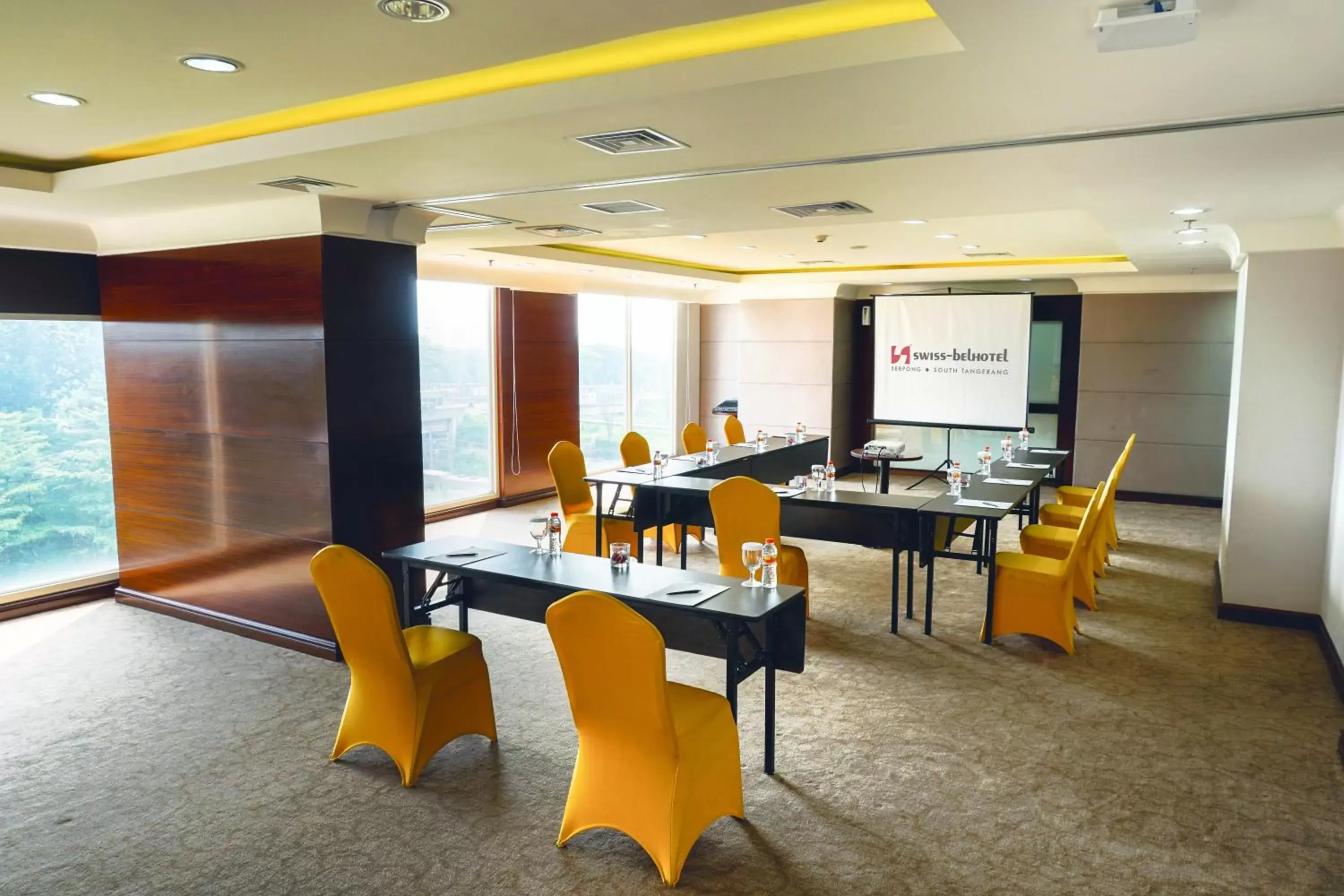 Banquet/Function facilities, Business Area/Conference Room in Swiss-Belhotel Serpong
