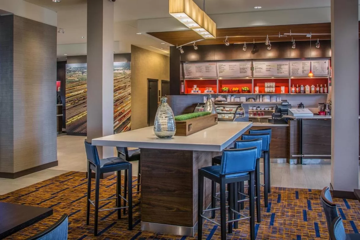 Breakfast in Courtyard by Marriott Winnipeg Airport