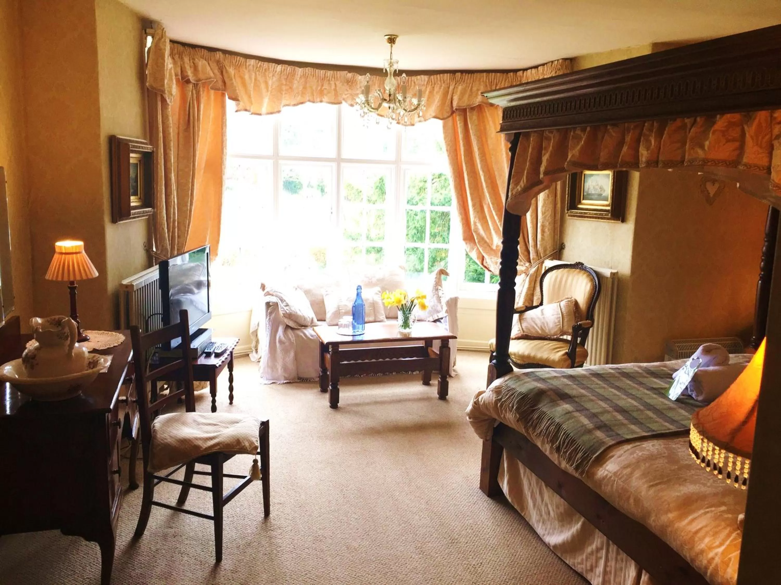 Photo of the whole room in Glyn Isa Country House luxury self catering accommodation