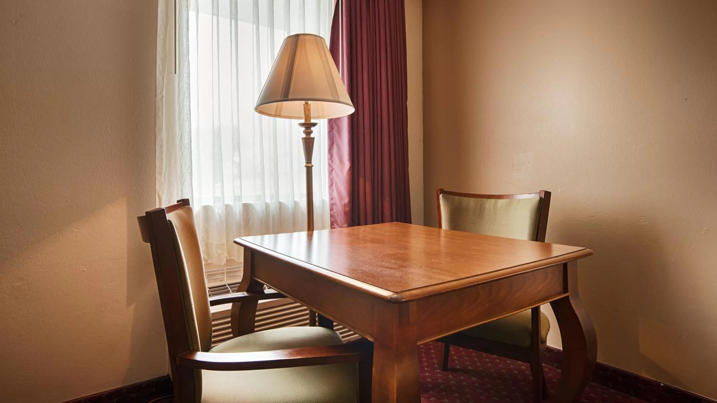 Seating area in Super 8 by Wyndham McGehee