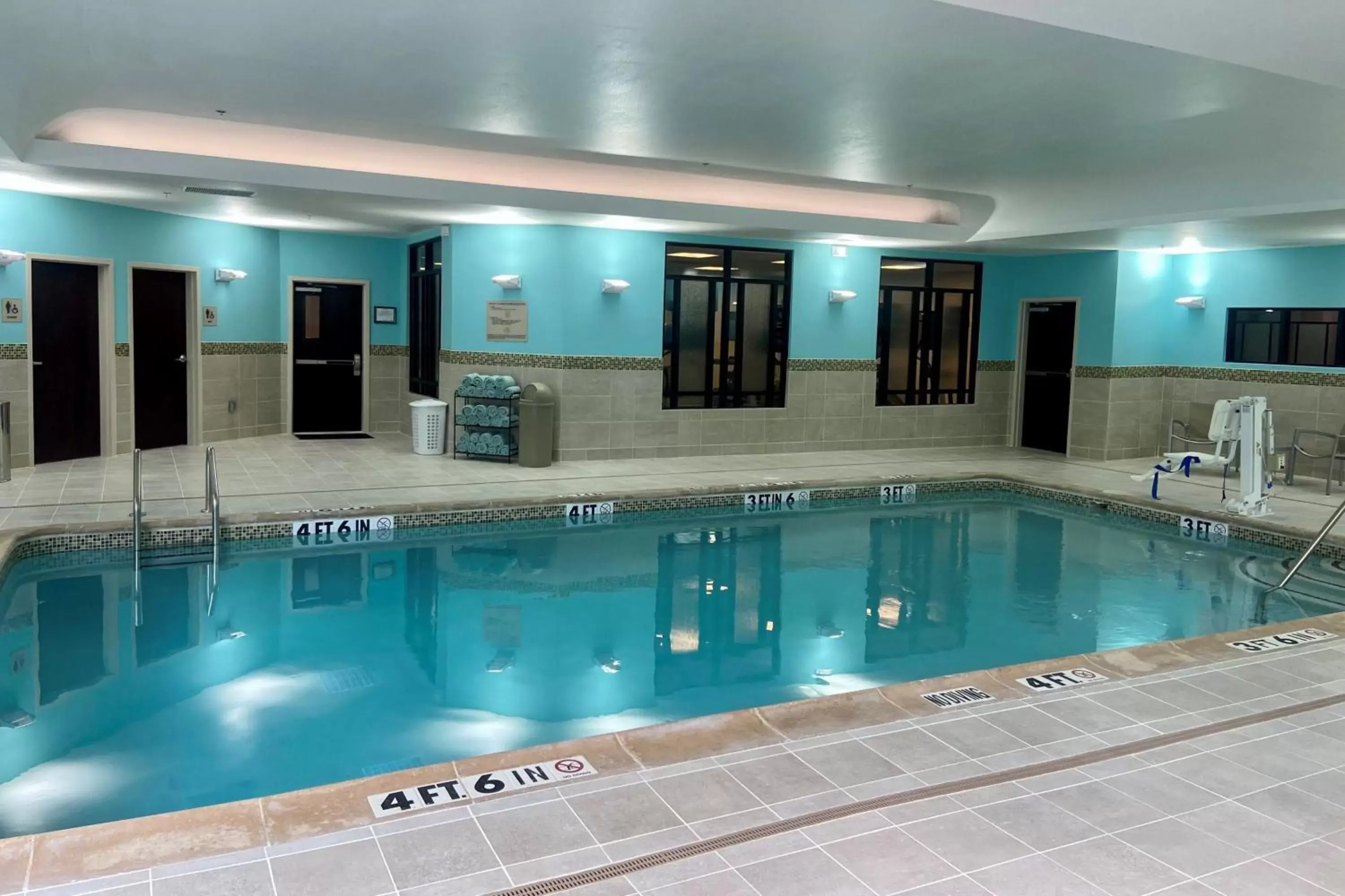 Swimming Pool in SpringHill Suites by Marriott Dallas DFW Airport East Las Colinas Irving