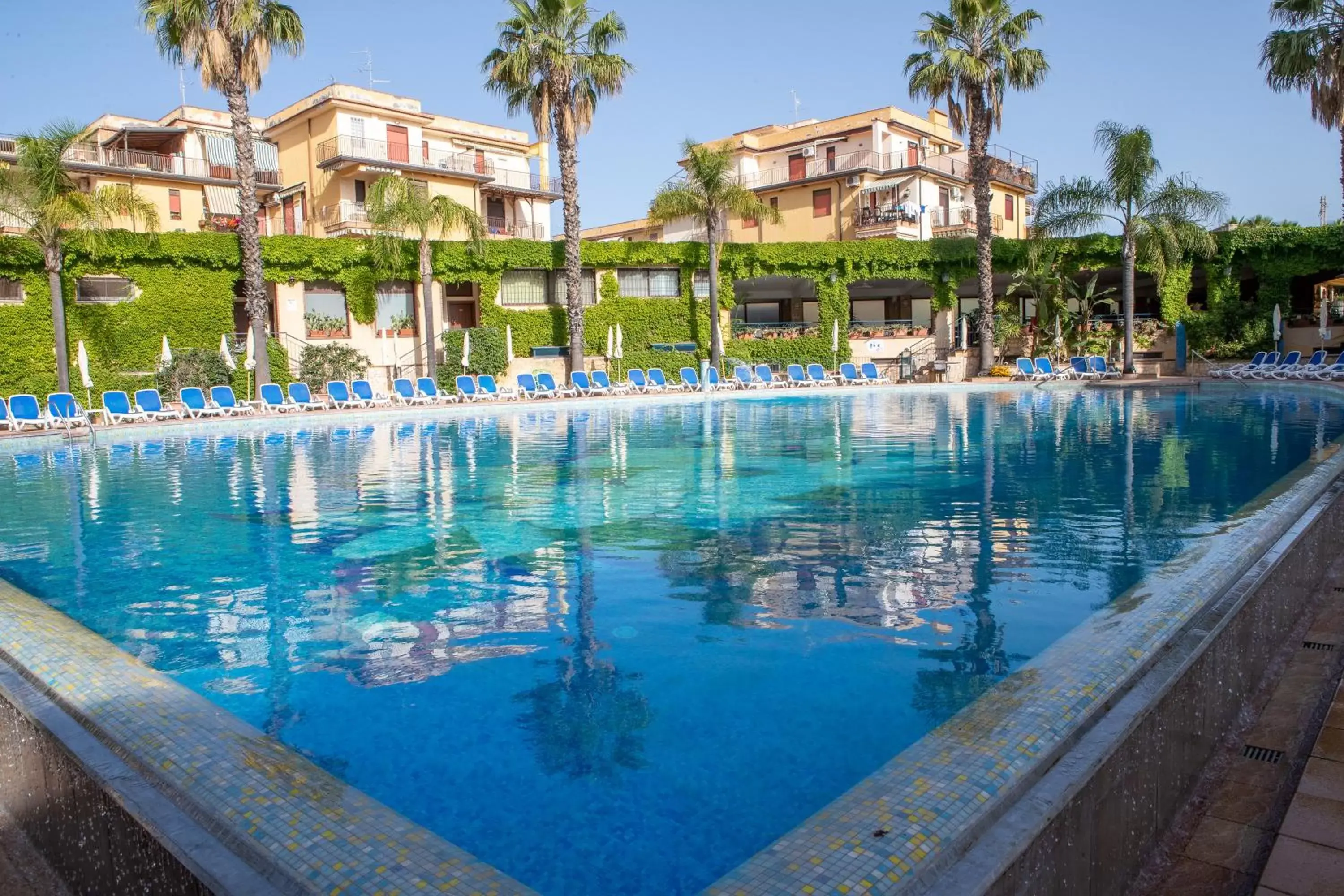 Swimming Pool in Hotel Caesar Palace