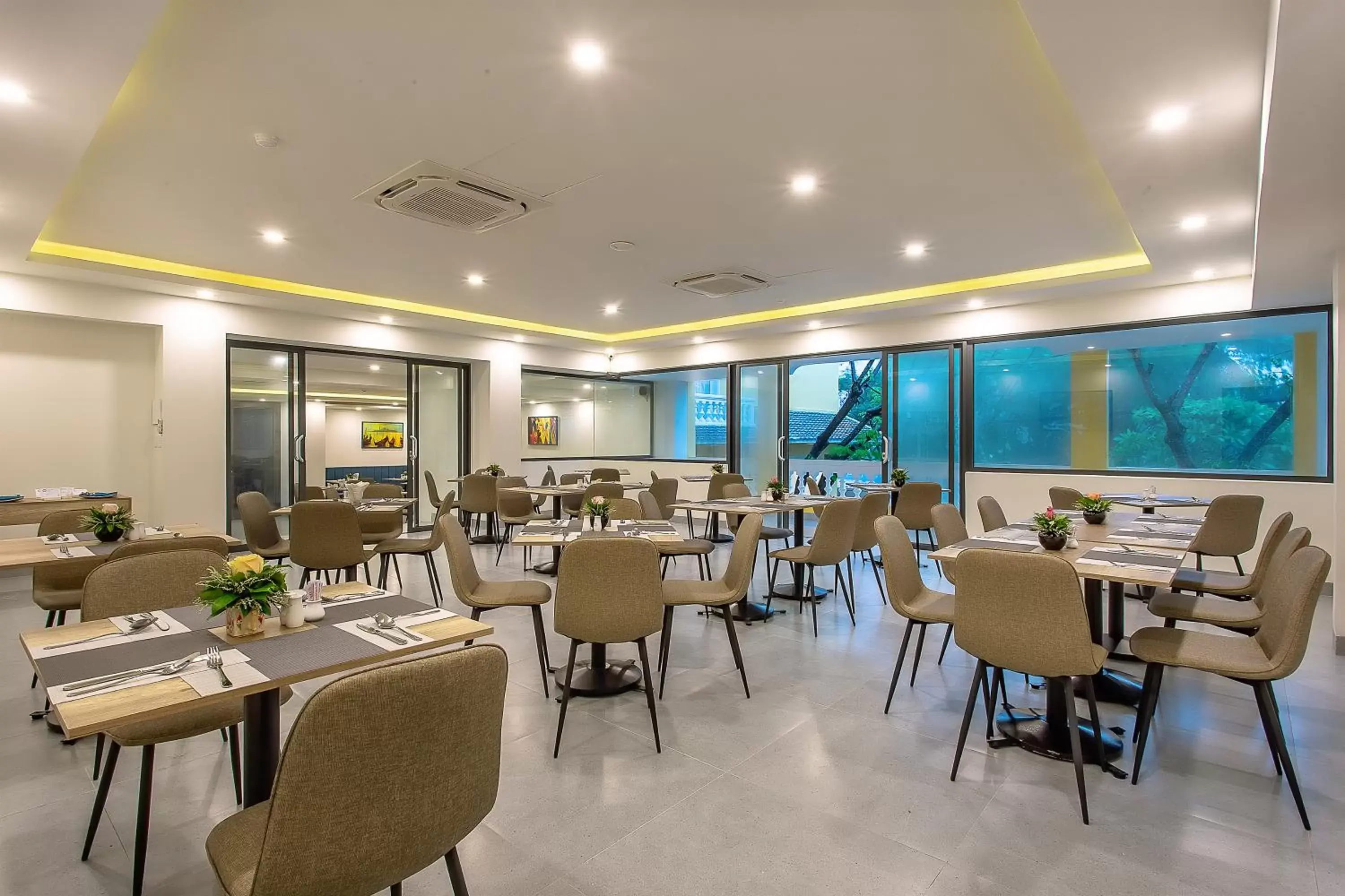 Breakfast in Hoi An Aurora Riverside Hotel and Spa Breakfast in Hoi An Aurora Riverside Hotel and Spa