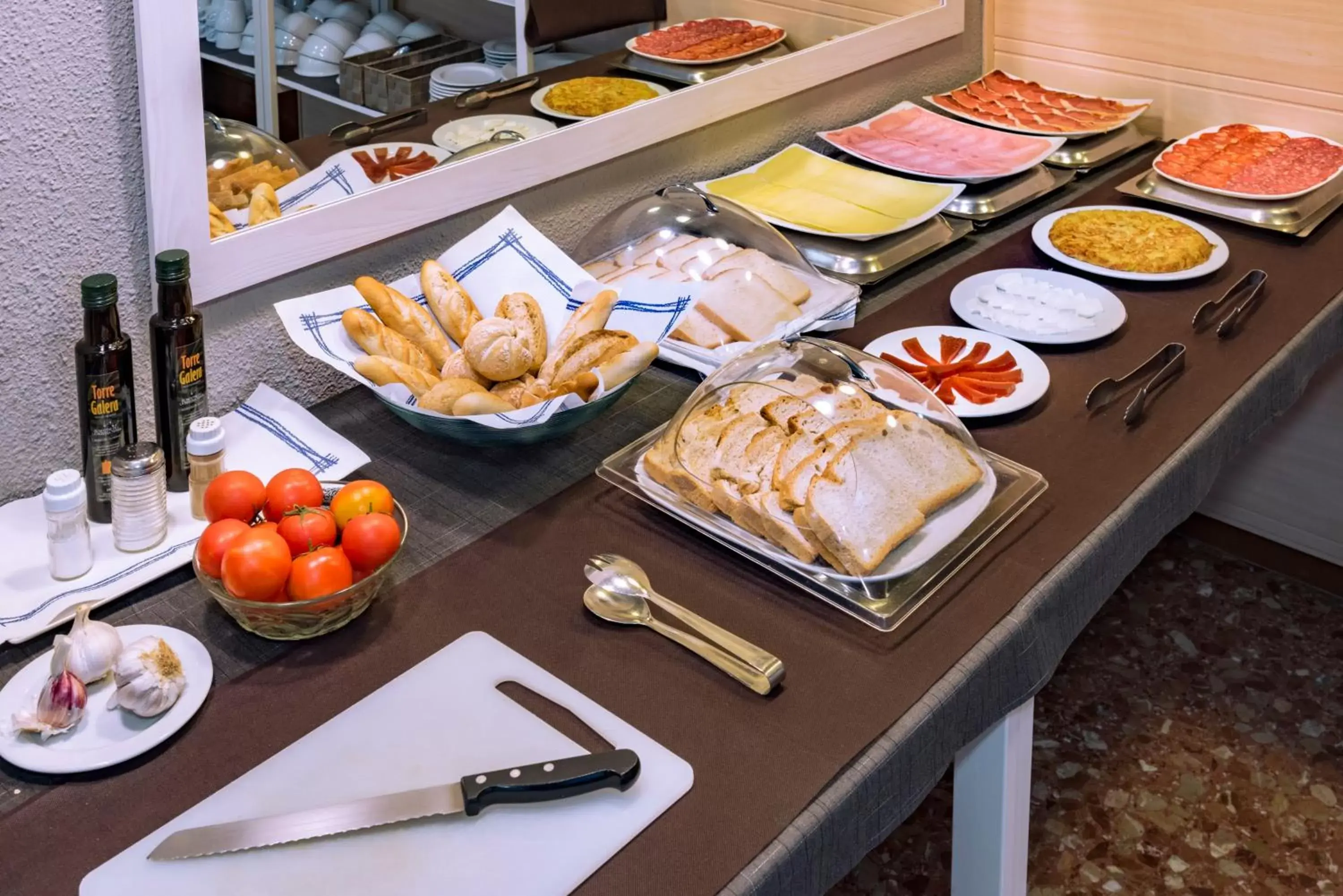 Buffet breakfast, Breakfast in Hotel Catalunya Express