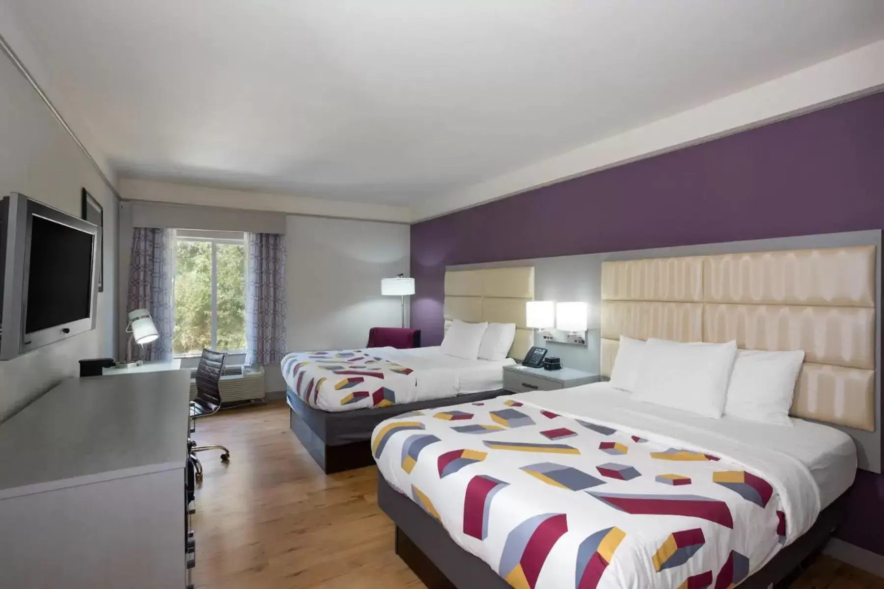 Bedroom, Bed in La Quinta by Wyndham Mobile - Daphne