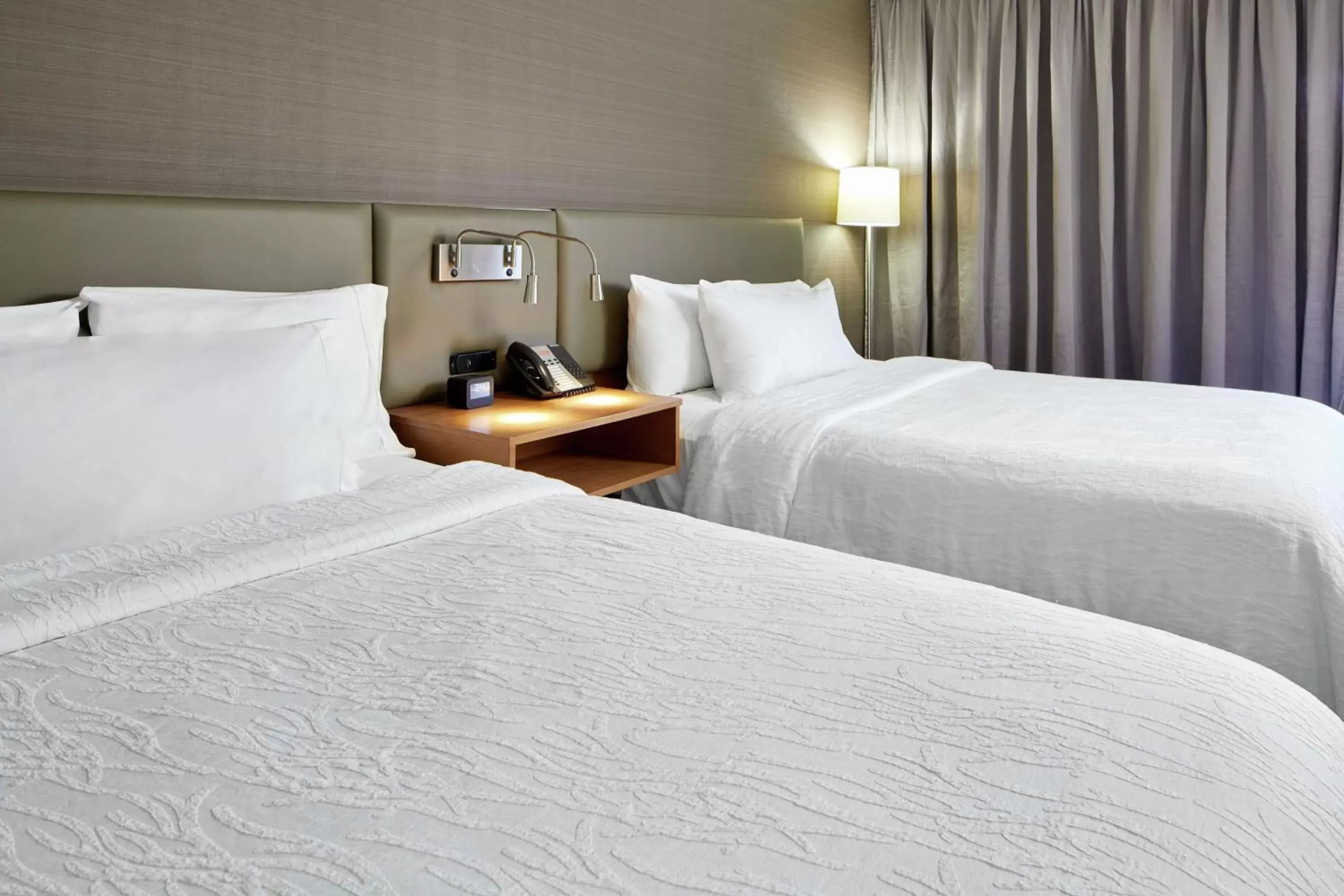 Bed in Hilton Garden Inn Columbus/Polaris