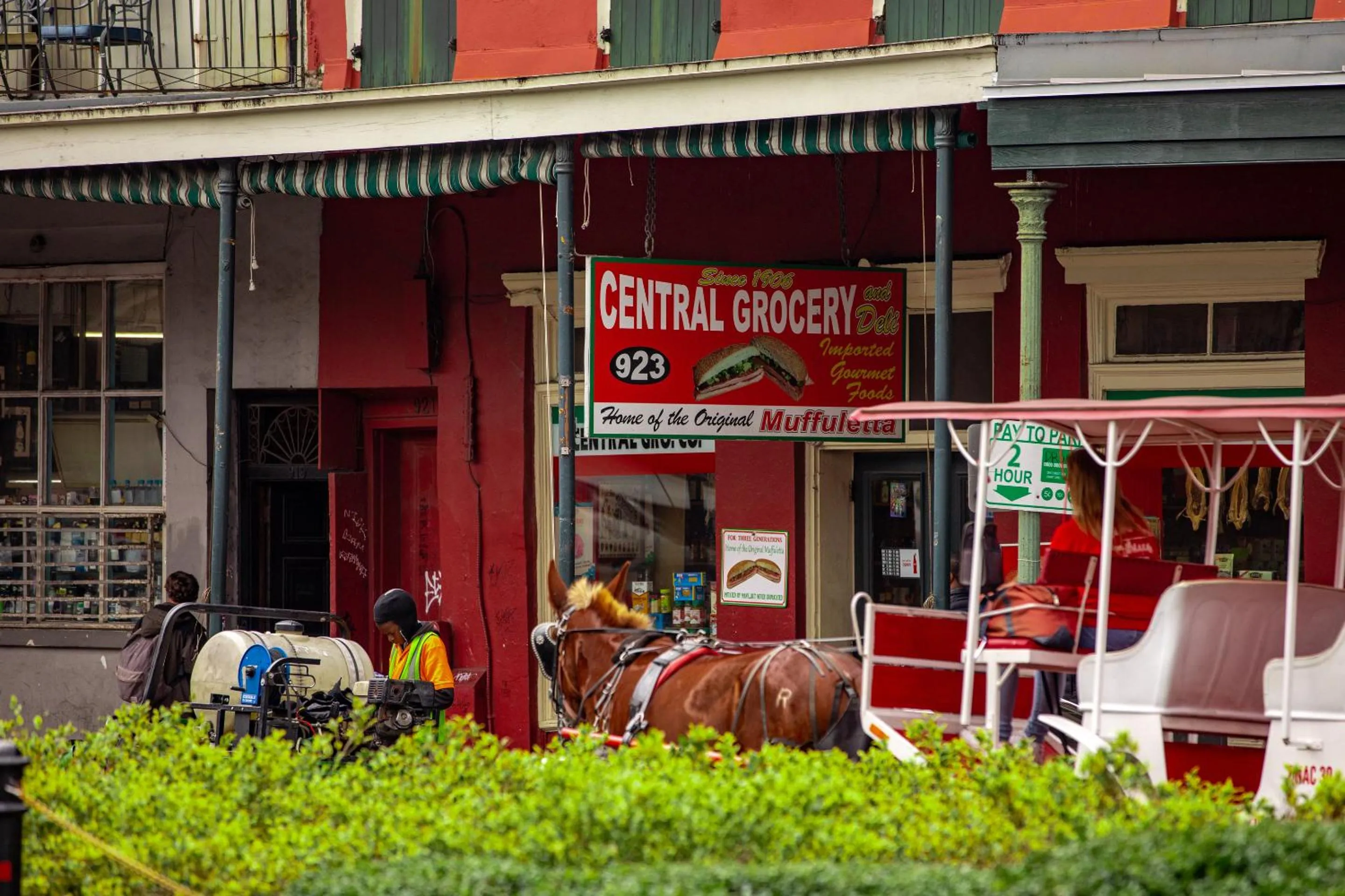 Supermarket/grocery shop in Hotel de la Monnaie, French Quarter