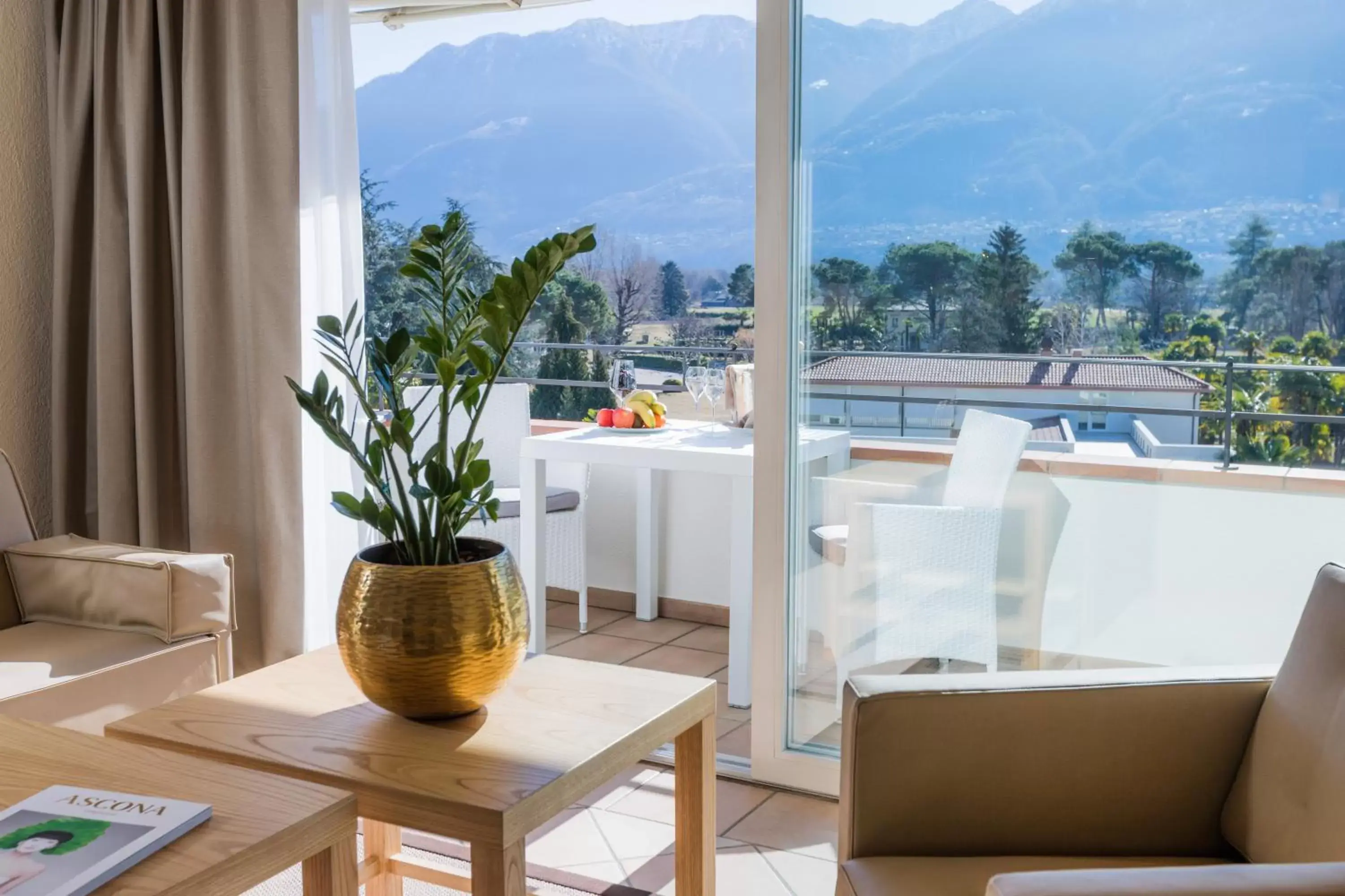 Balcony/Terrace, Mountain View in Parkhotel Delta, Wellbeing Resort