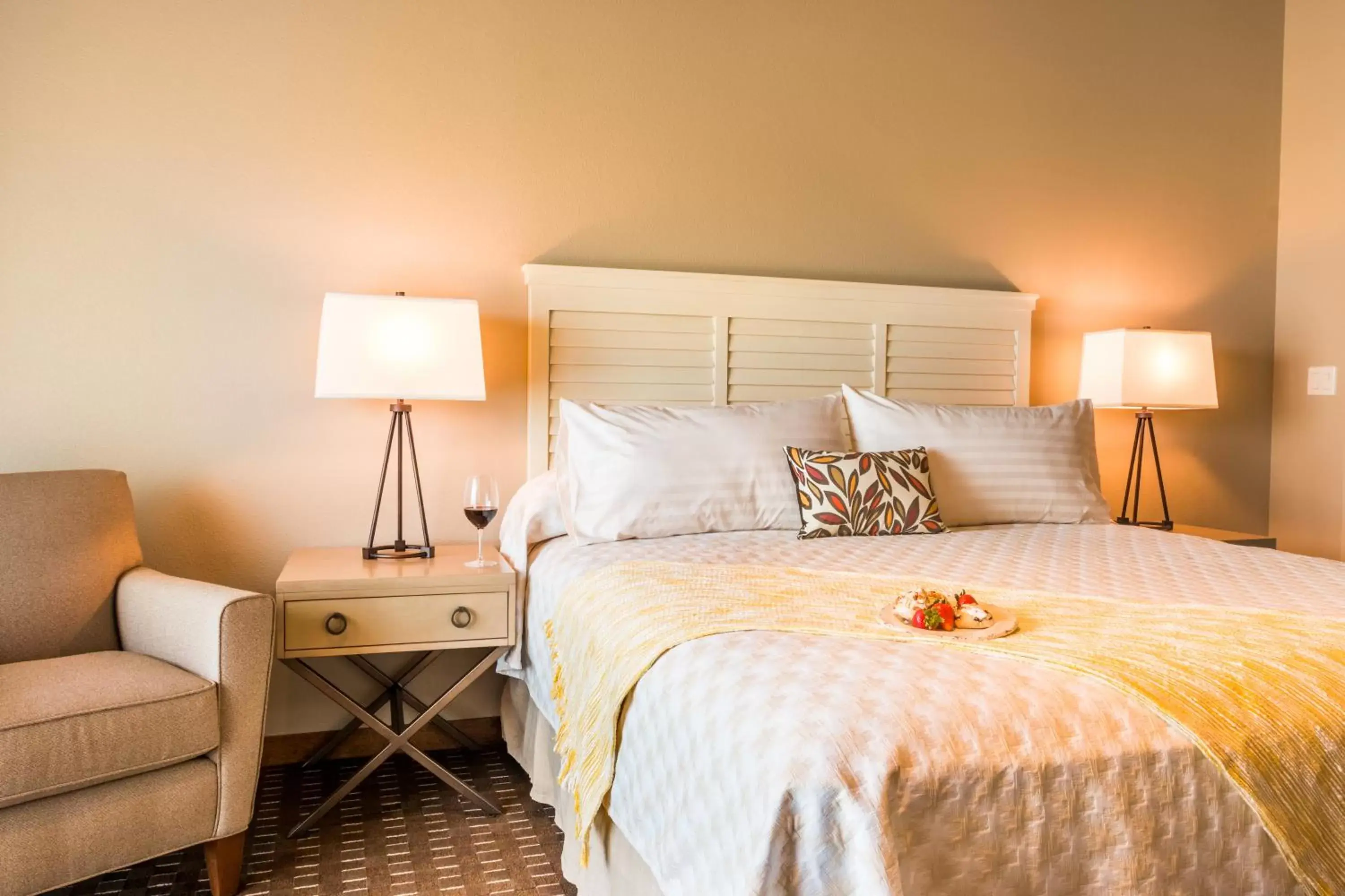 Bed in The Lodge at Columbia Point Bed in The Lodge at Columbia Point