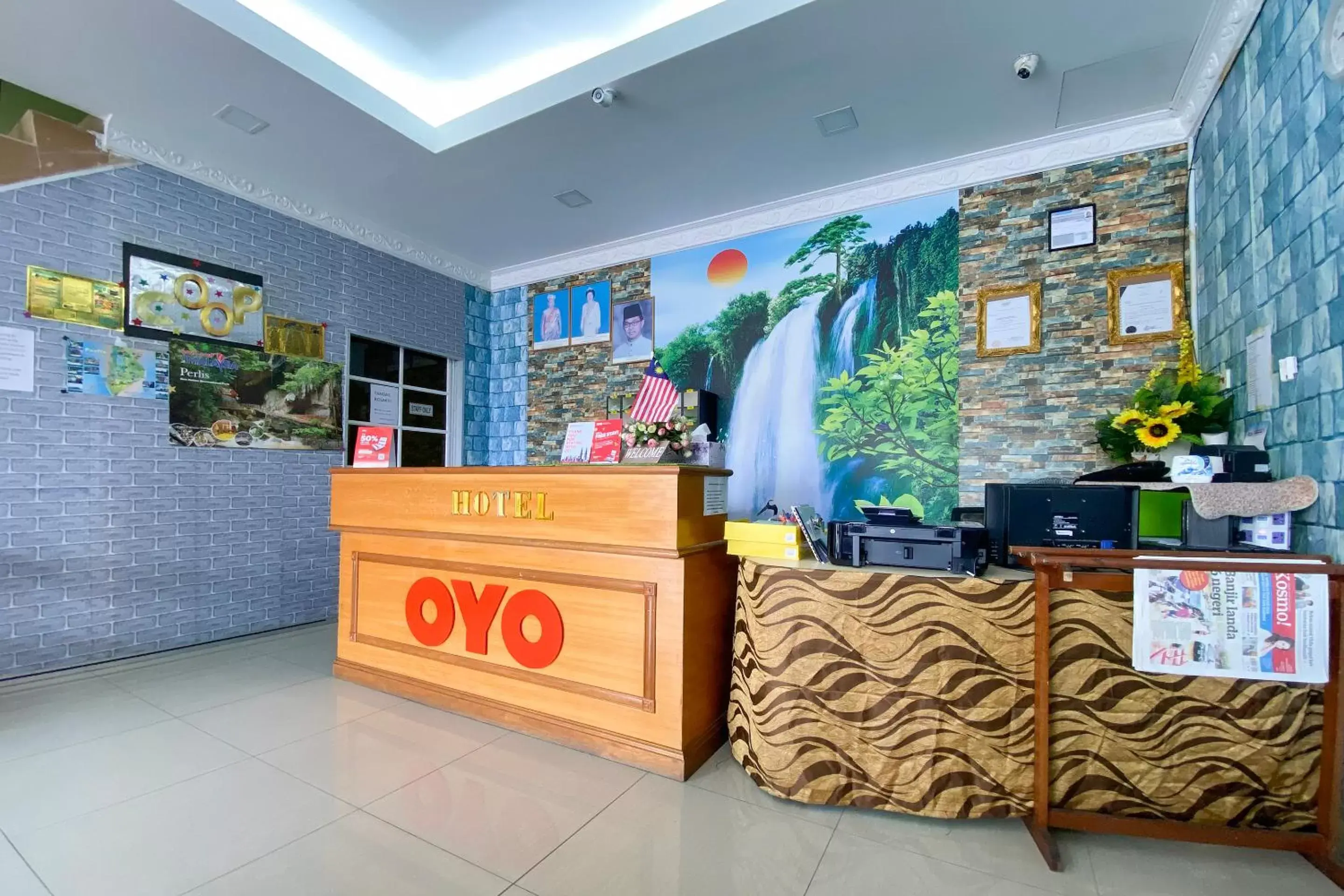 Lobby or reception, Lobby/Reception in Super OYO 90039 Coop Hotel Kangar