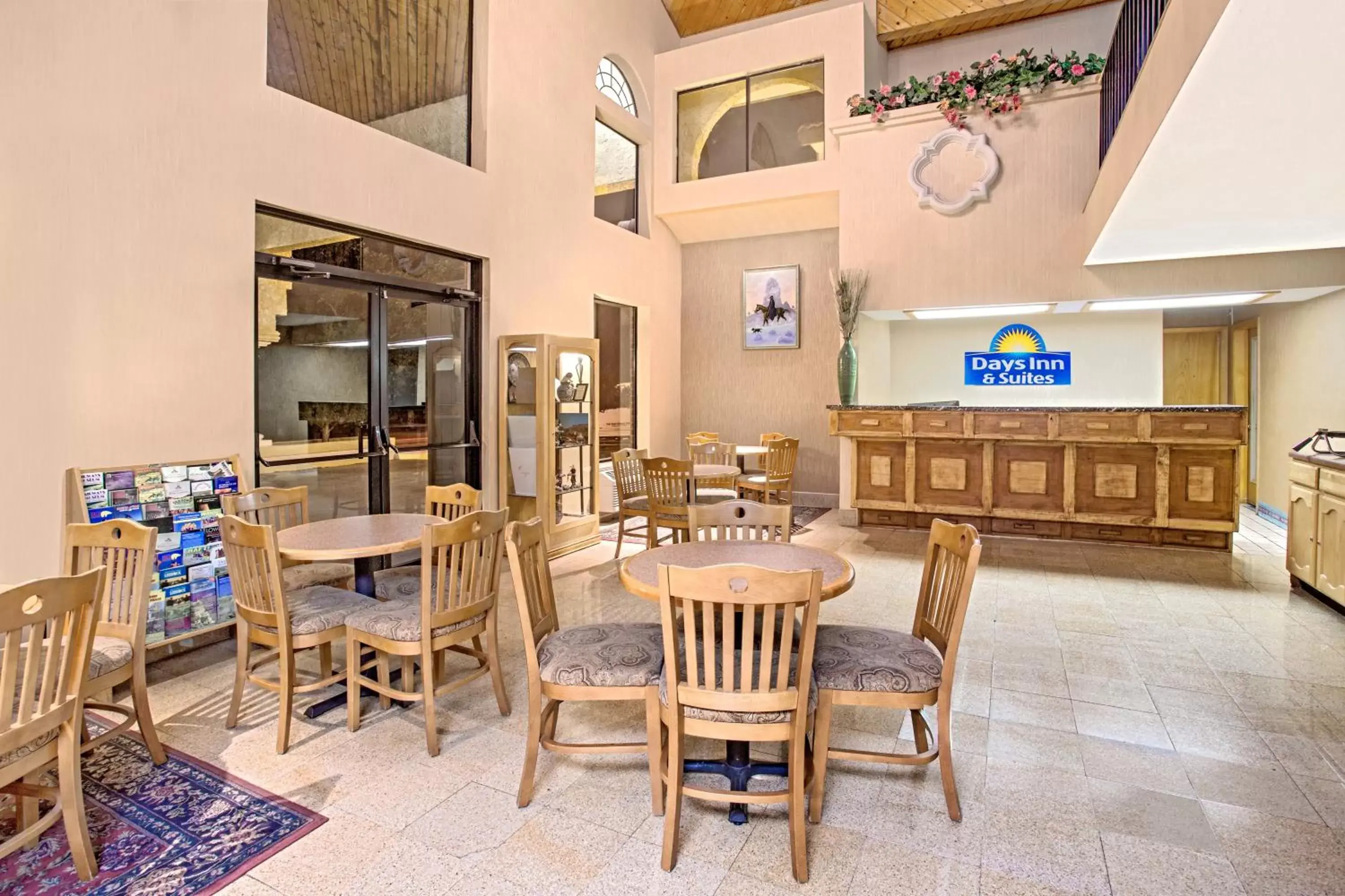 Restaurant/Places to Eat in Days Inn & Suites by Wyndham Red Rock-Gallup