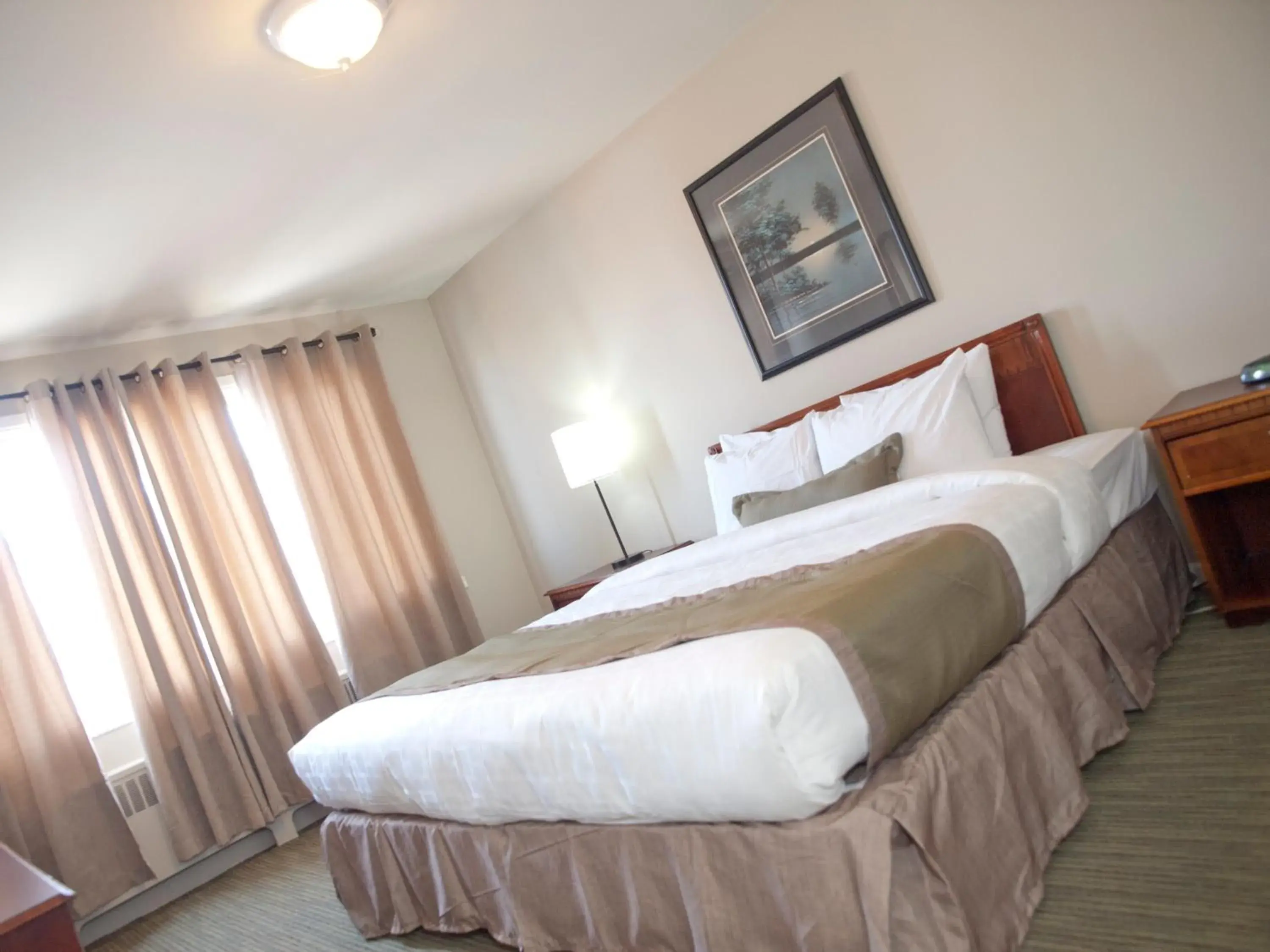 Two-Bedroom Apartment with Two King Beds in Beausejour Hotel Apartments/Hotel Dorval