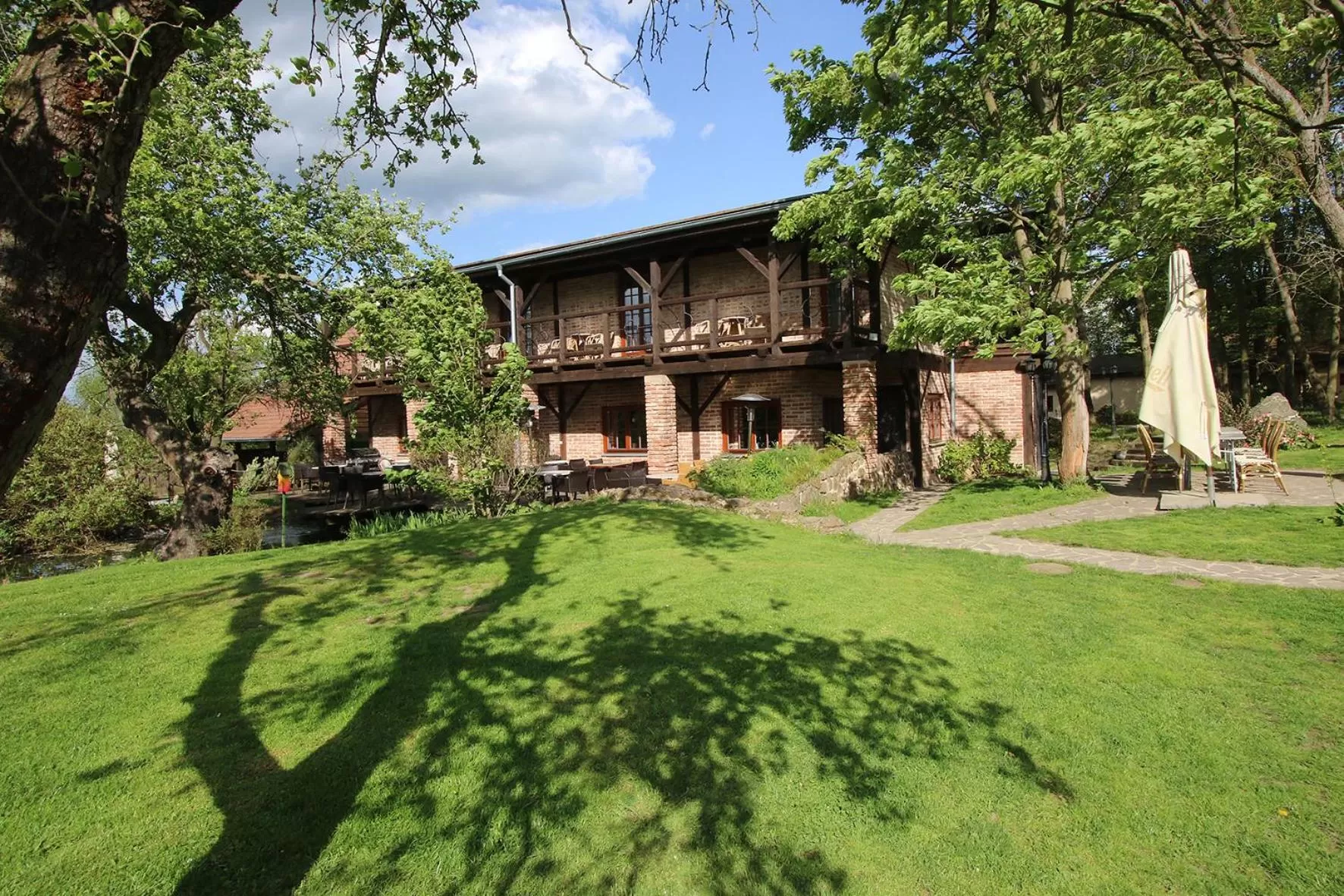 Restaurant/places to eat in Areal Botanika