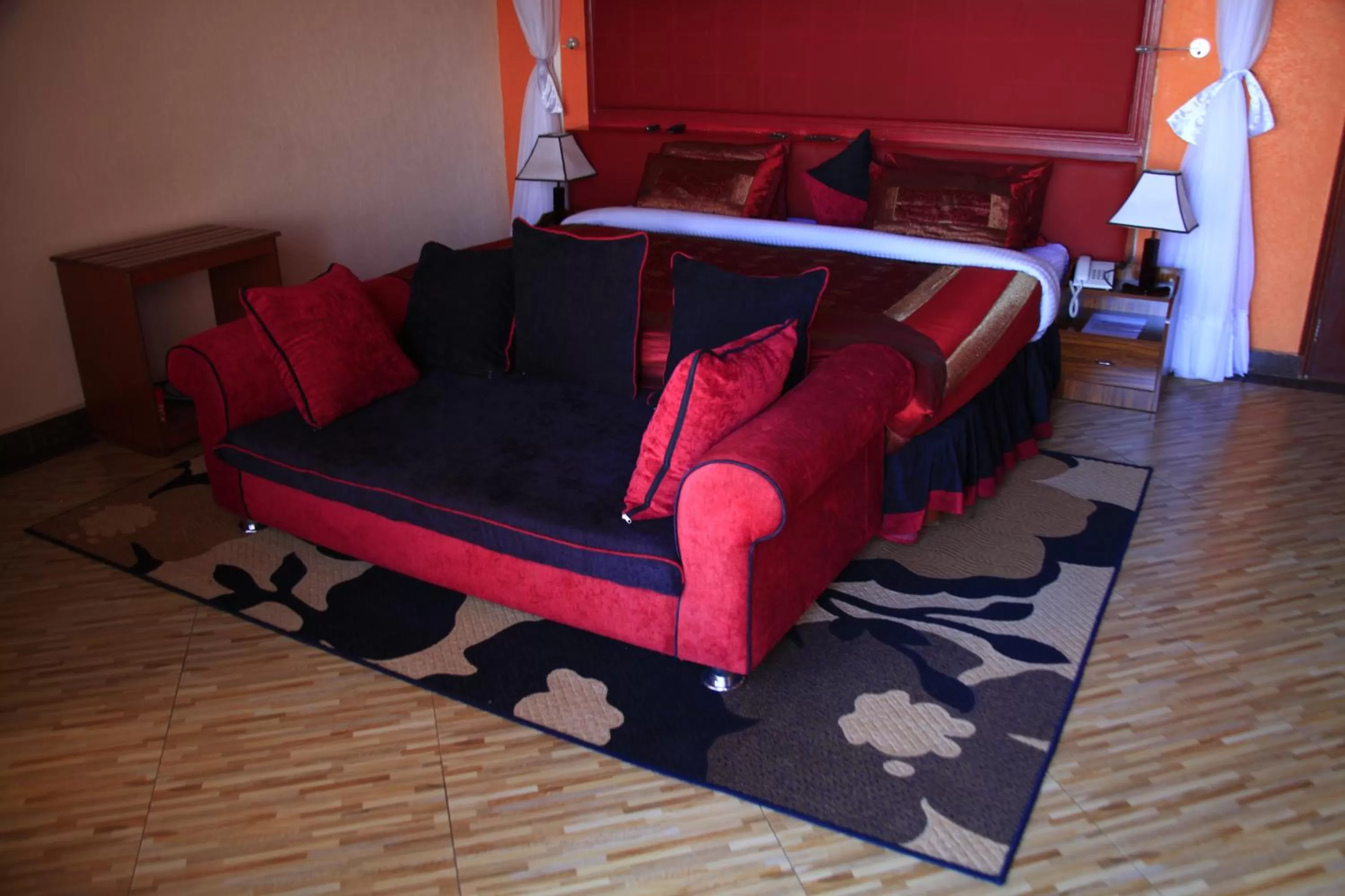 Bedroom, Bed in Milimani Beach Resort